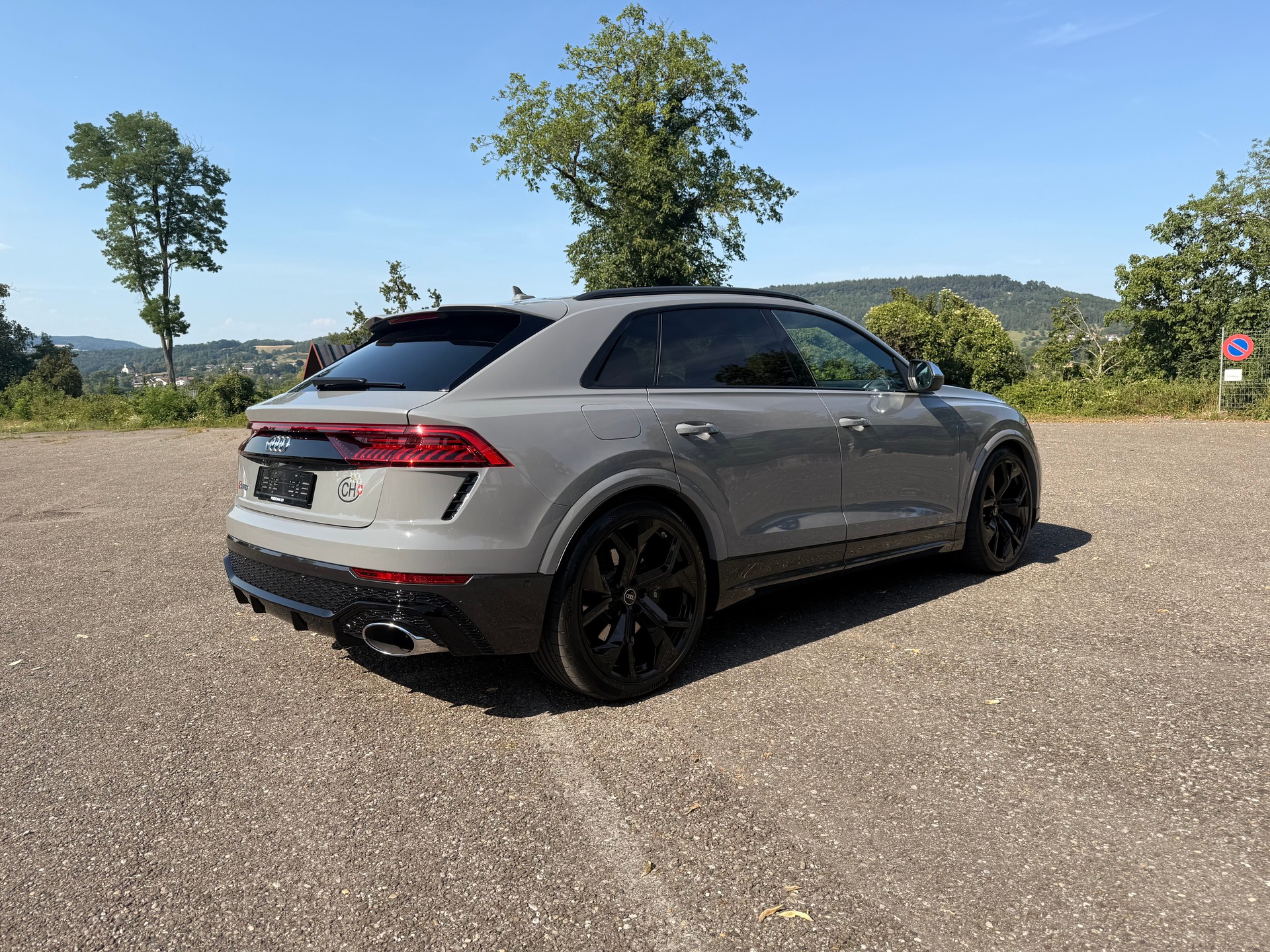 AUDI RSQ8 4.0 V8 TFSI quattro T-Tronic-image-3