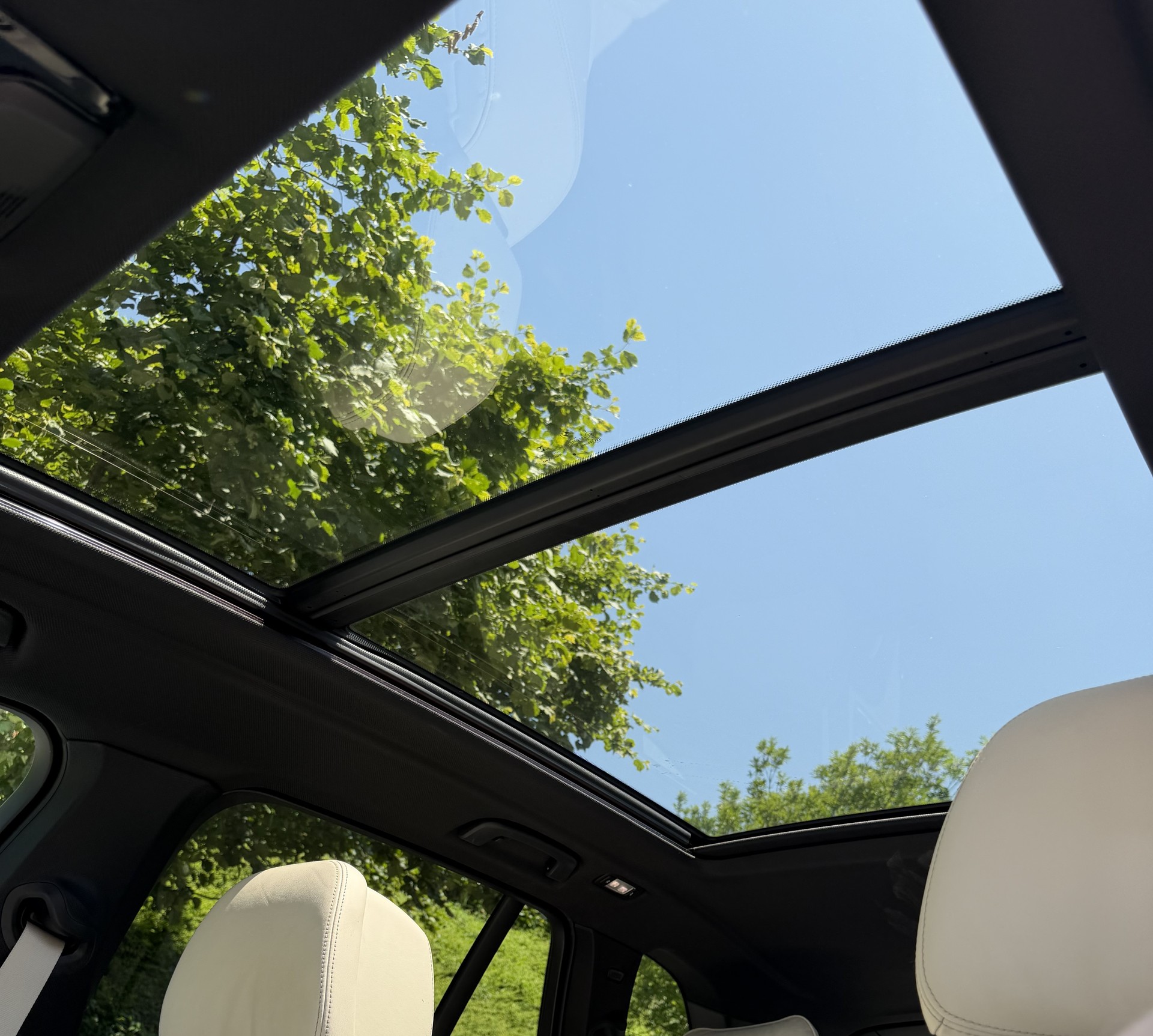 BMW 40i xDrive-image-2