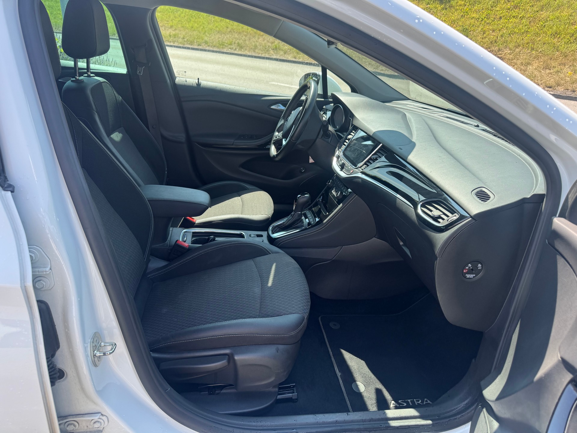 OPEL Astra Sports Tourer 1.4i Turbo Dynamic Automatic-image-7