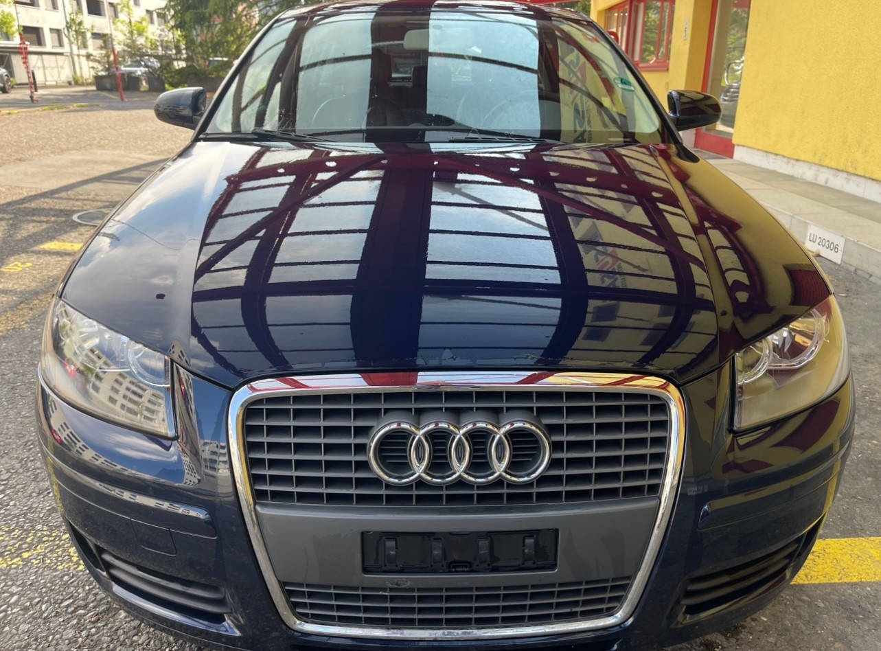 AUDI A3 1.6 FSI Ambiente-image-0