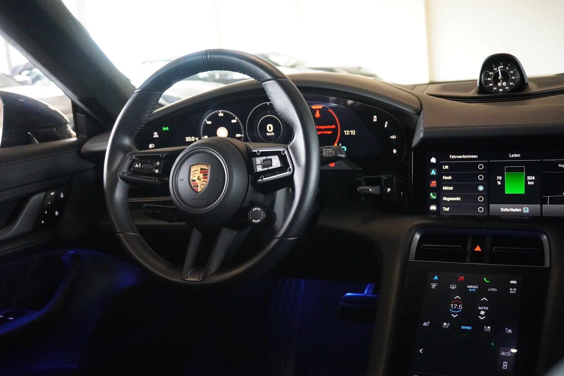 PORSCHE Taycan Turbo Cross Turismo-image-14