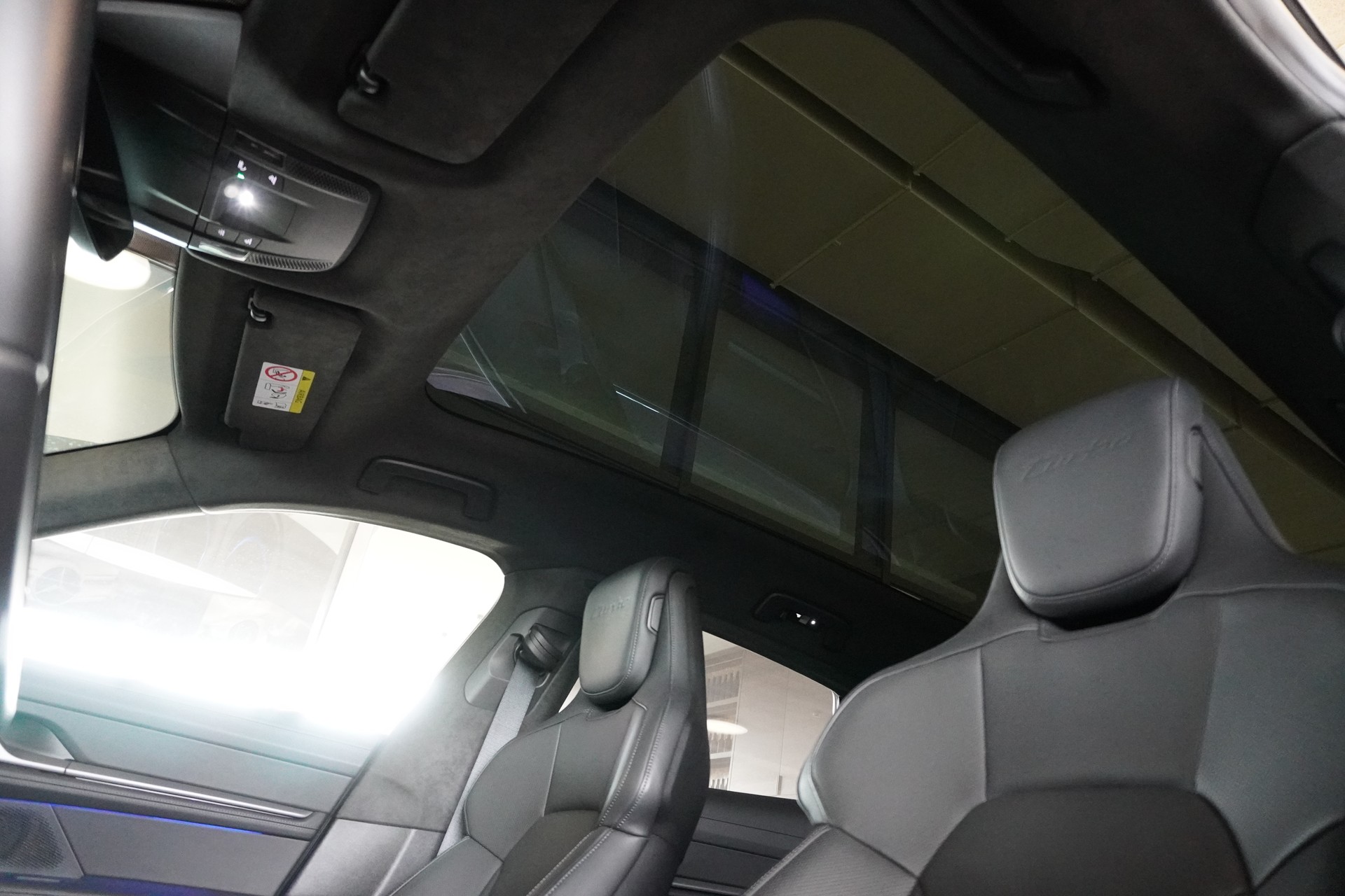 PORSCHE Taycan Turbo Cross Turismo-image-13