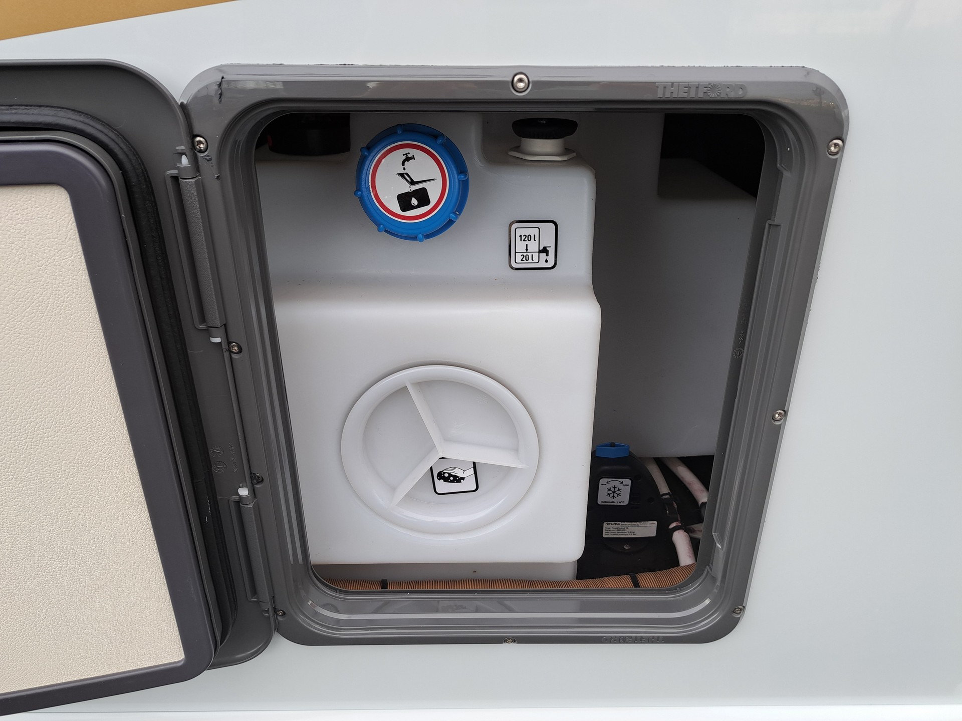BÜRSTNER Lyseo TD 690G B66-image-10