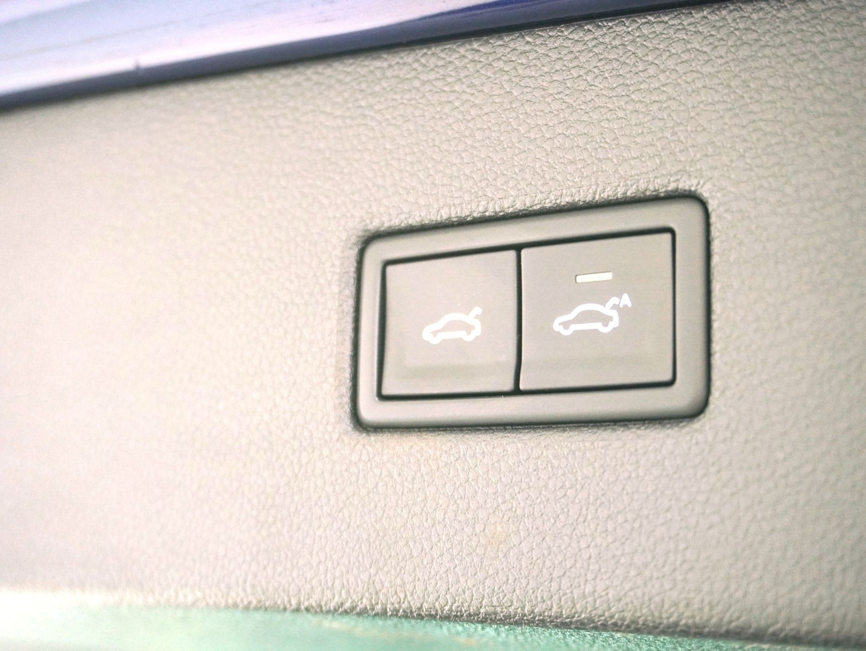 VW Tiguan 2.0 TSI DSG R-Line 4Motion-image-24