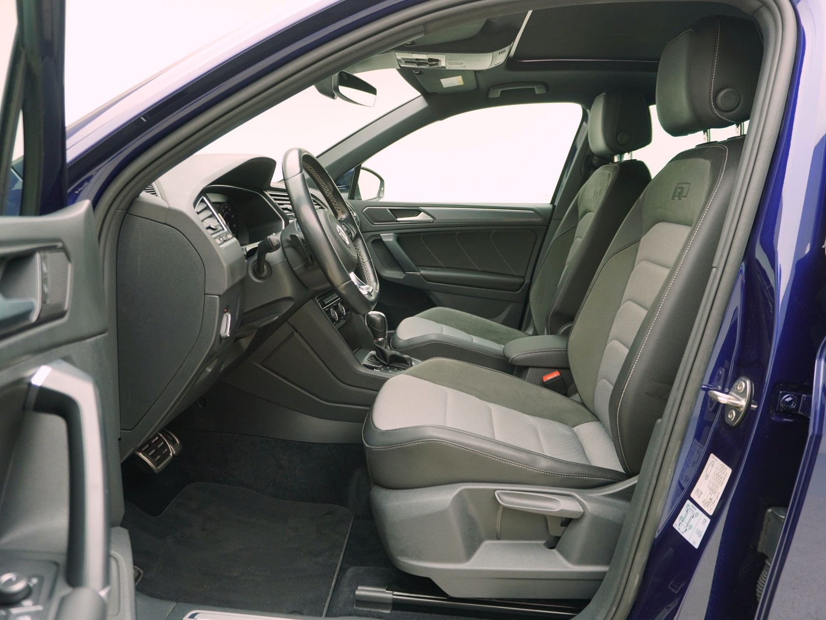 VW Tiguan 2.0 TSI DSG R-Line 4Motion-image-11