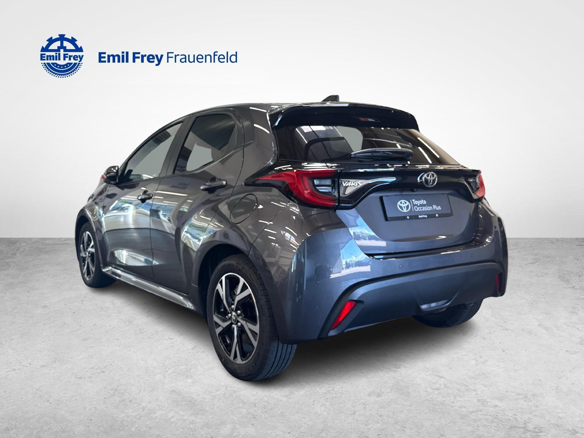 TOYOTA Yaris 1.5 VVT-i HSD Trend-image-2