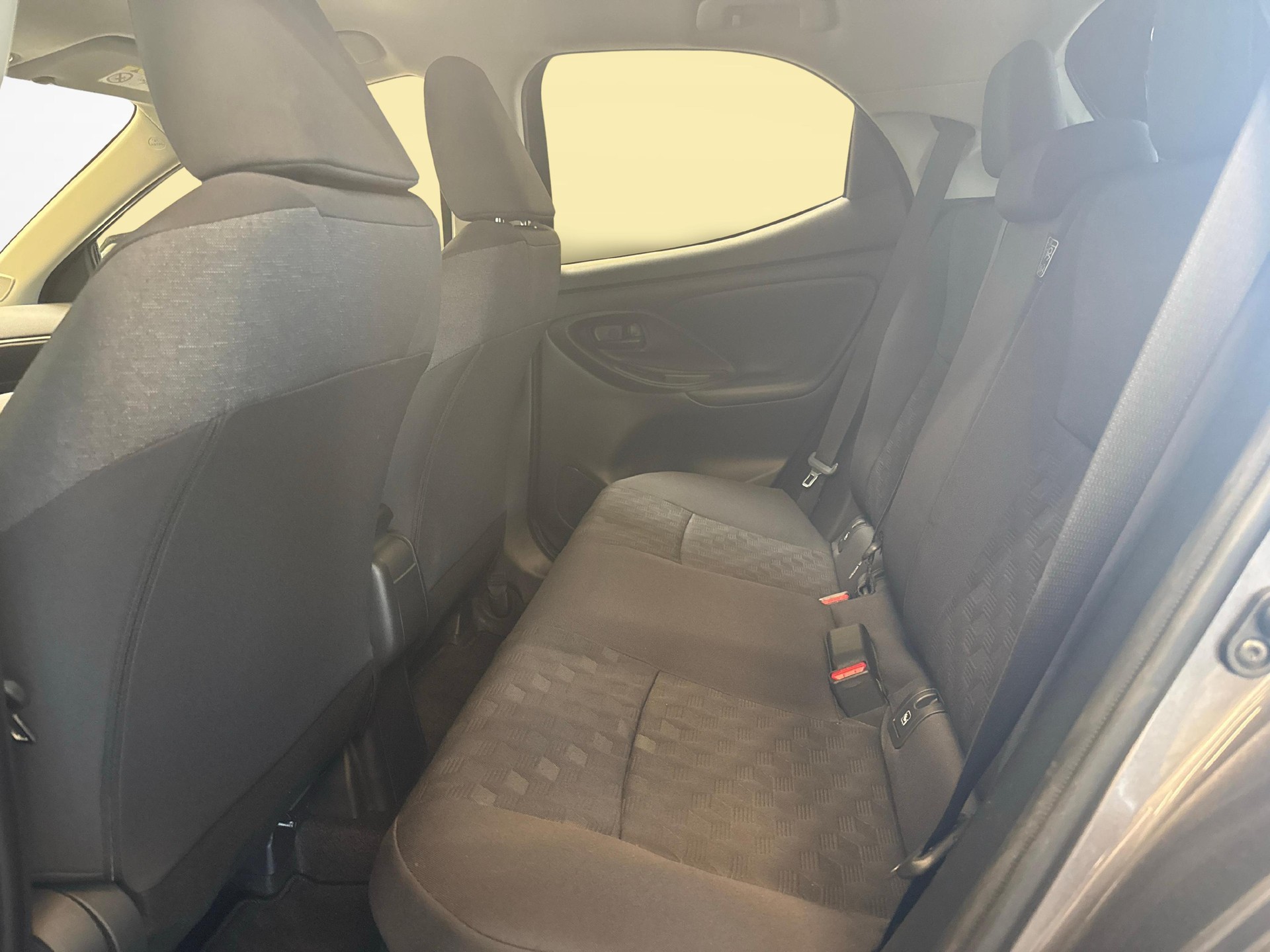 TOYOTA Yaris 1.5 VVT-i HSD Trend-image-10