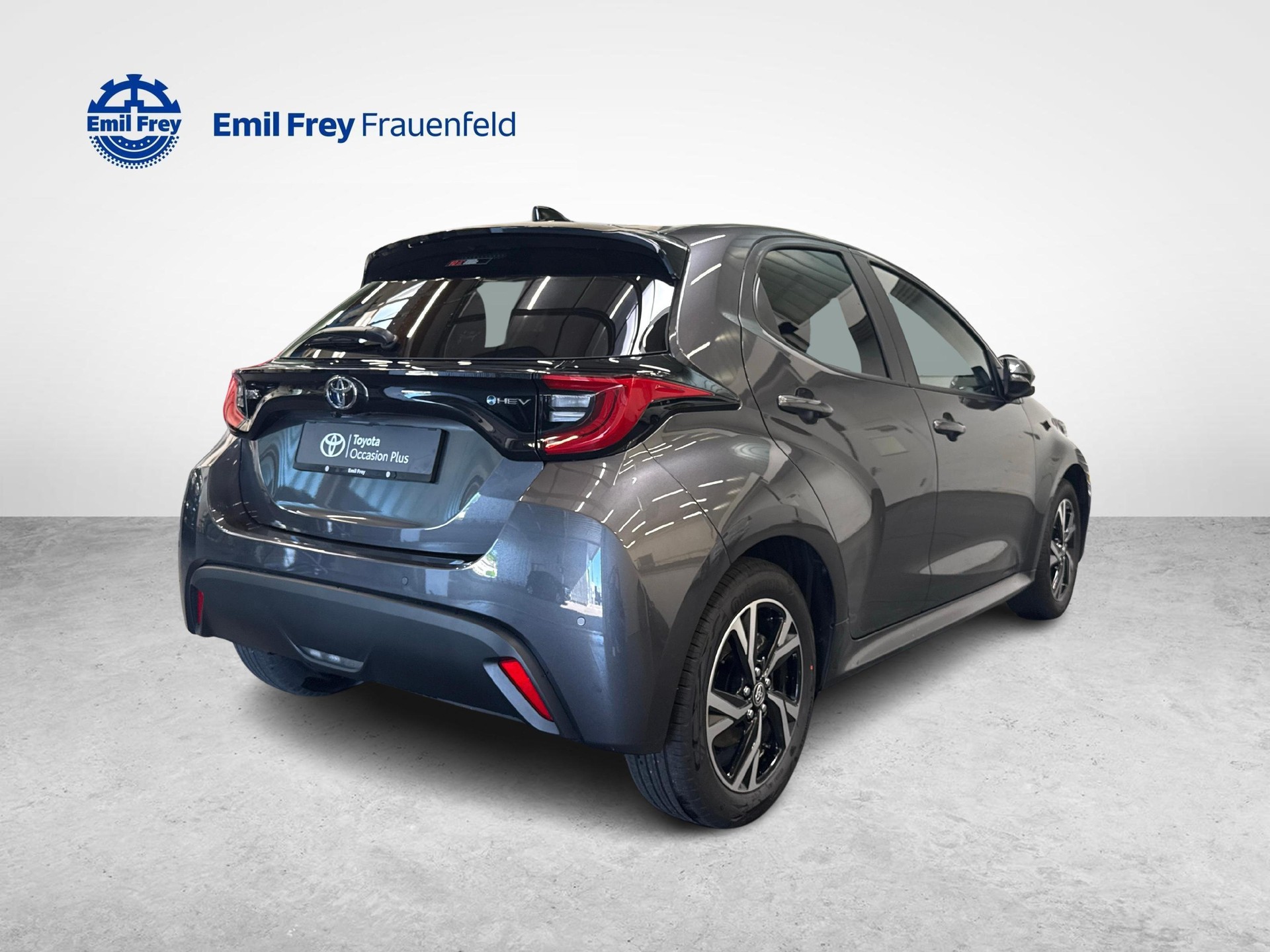 TOYOTA Yaris 1.5 VVT-i HSD Trend-image-4