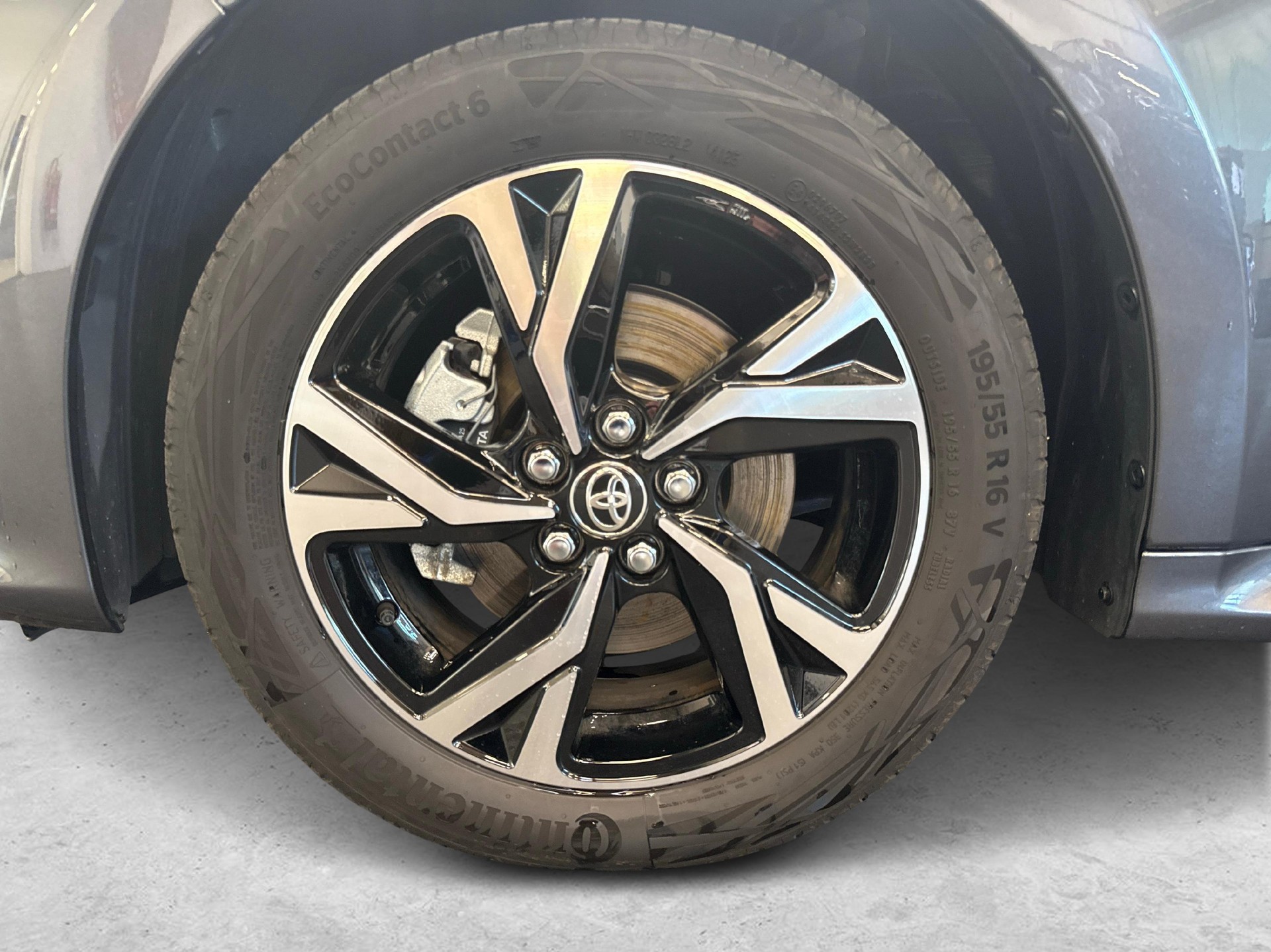 TOYOTA Yaris 1.5 VVT-i HSD Trend-image-14