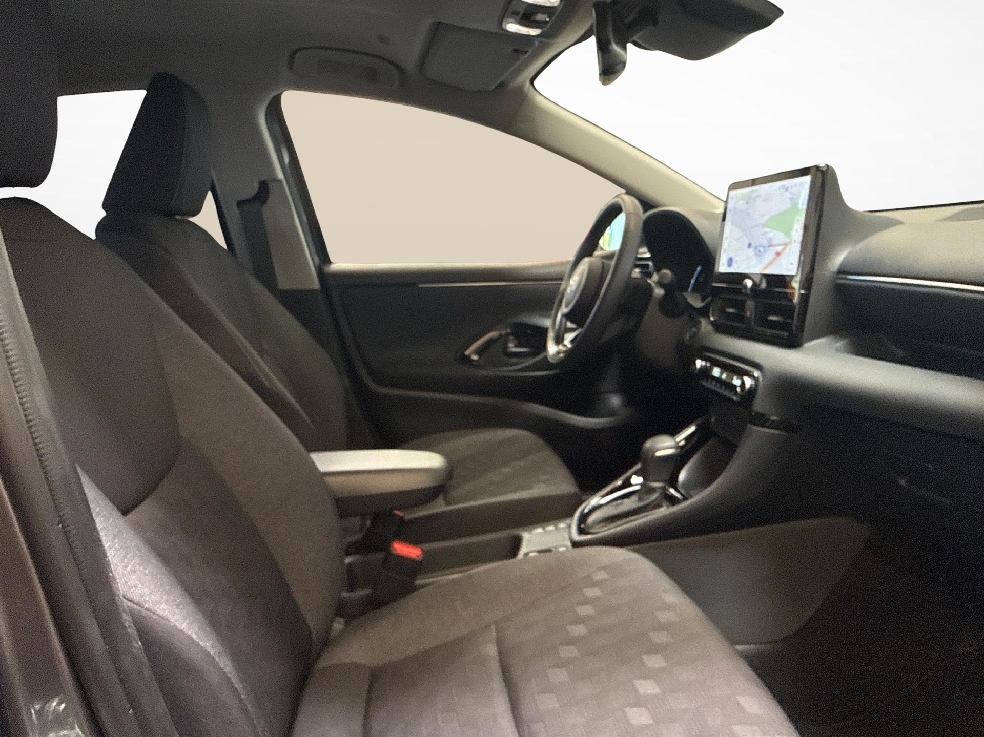 TOYOTA Yaris 1.5 VVT-i HSD Trend-image-9