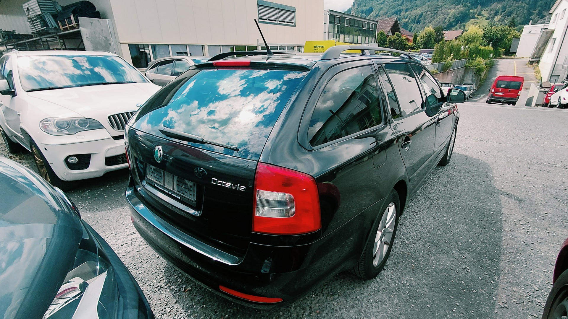 SKODA Octavia Combi 1.8 TSI Elegance 4x4-image-3