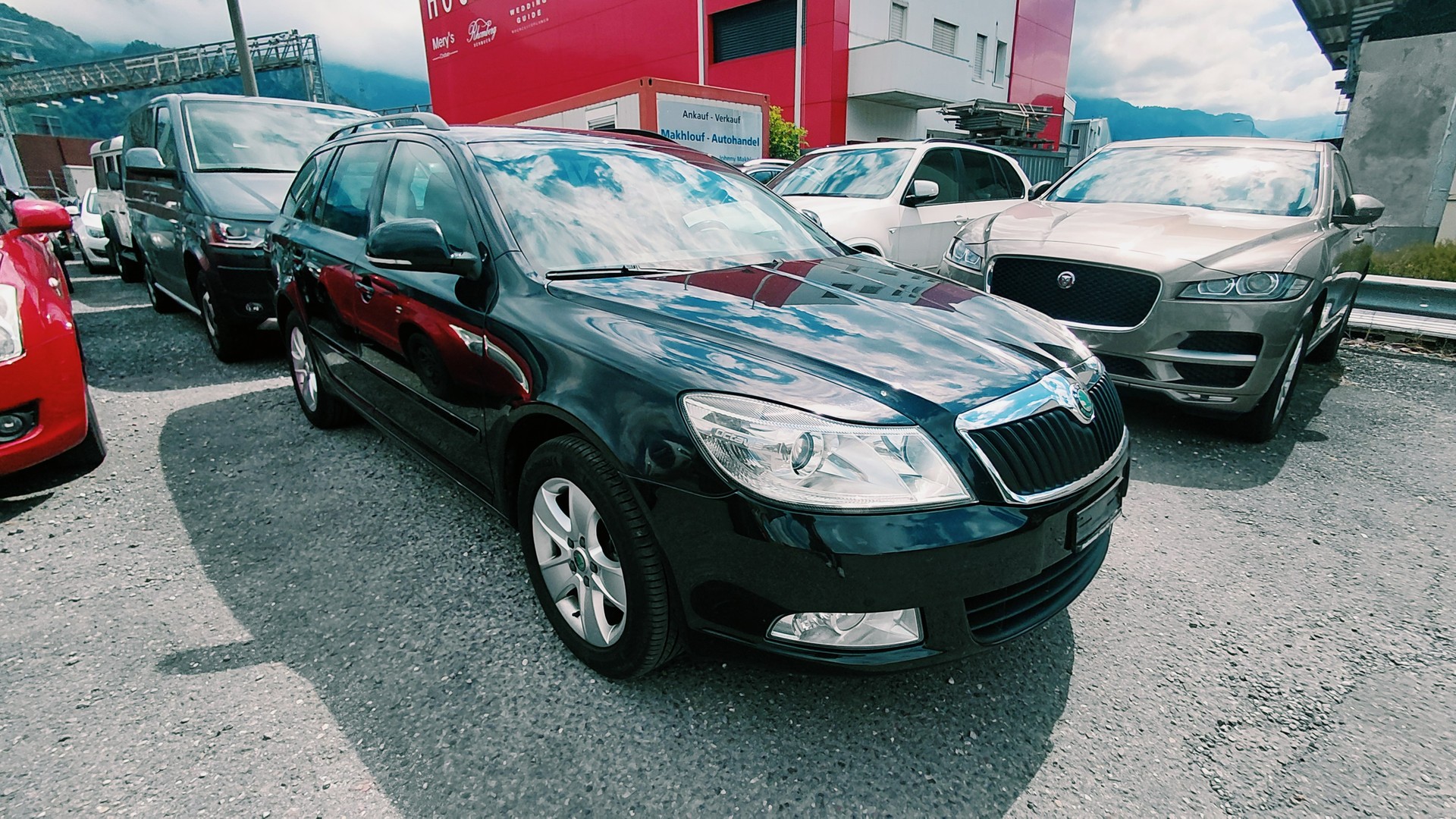 SKODA Octavia Combi 1.8 TSI Elegance 4x4-image-0