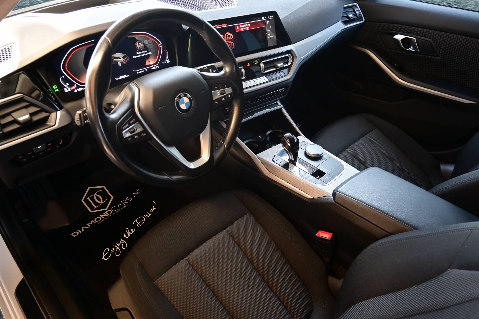 BMW 320d xDrive Touring **HUD*LASER-Light*AHK*8-fach*-image-11