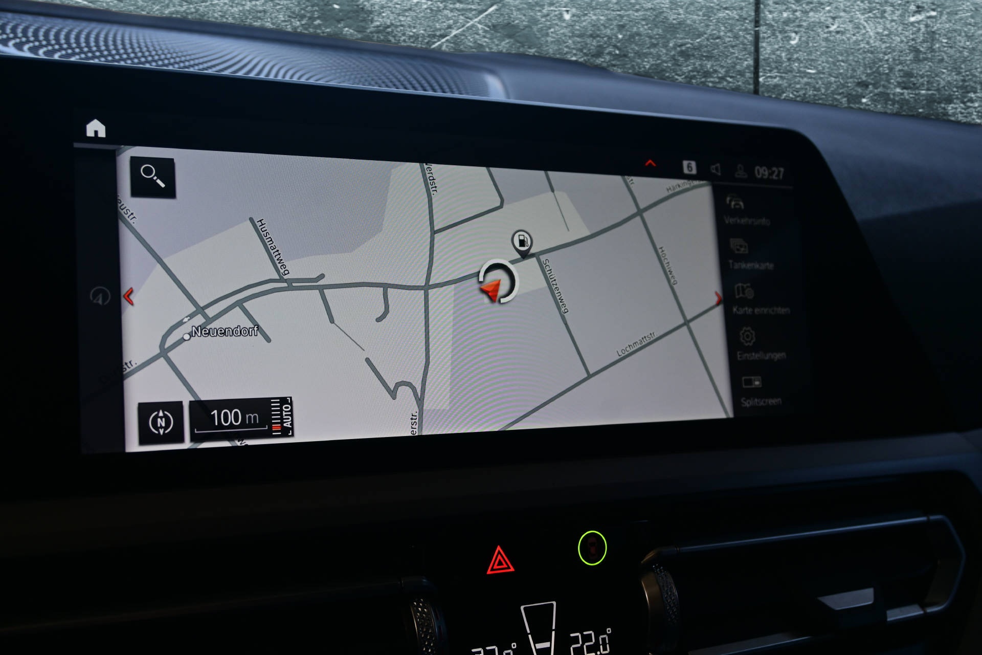 BMW 320d xDrive Touring **HUD*LASER-Light*AHK*8-fach*-image-19