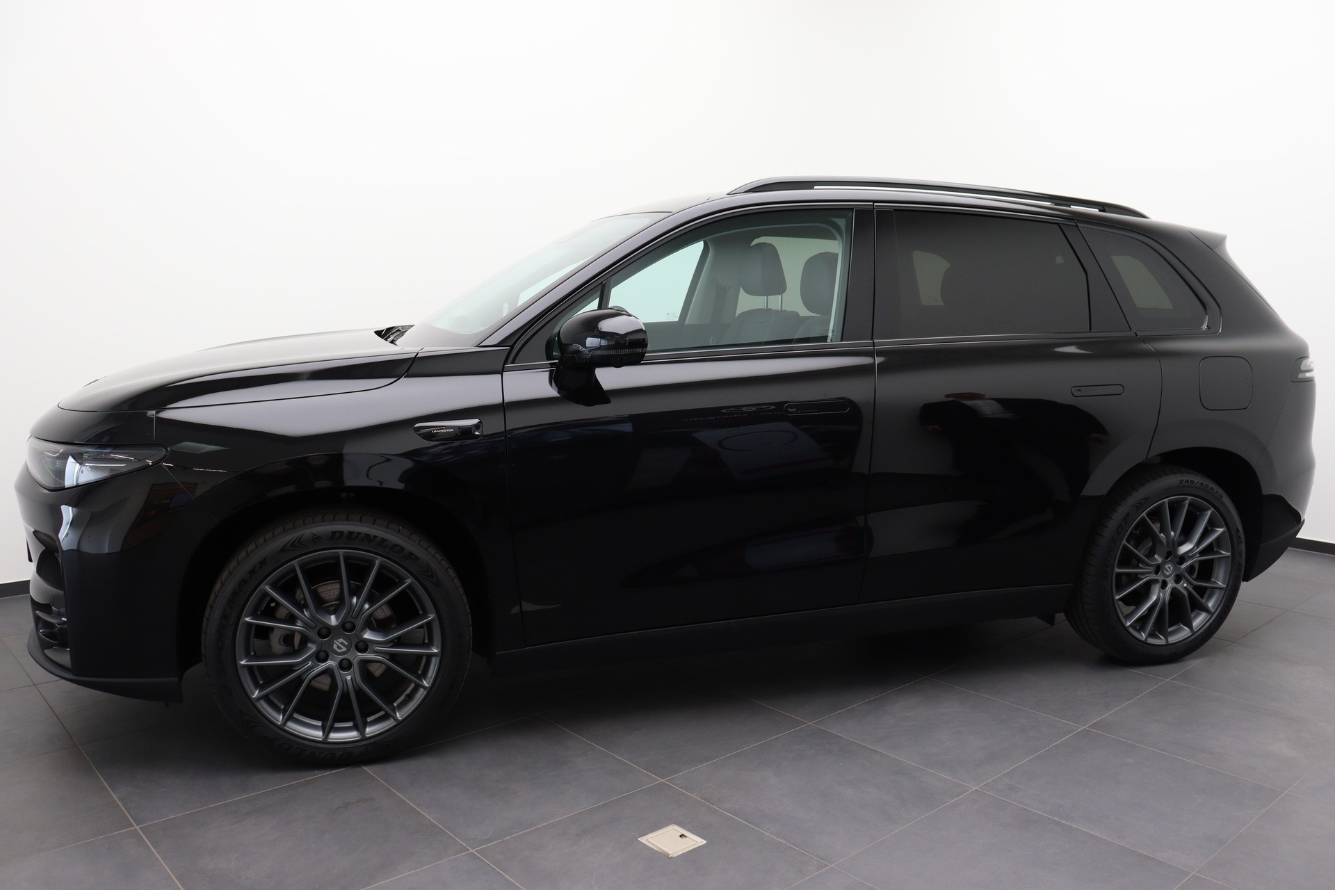 LEAPMOTOR C10 1.5 REEV-showroom-element-2