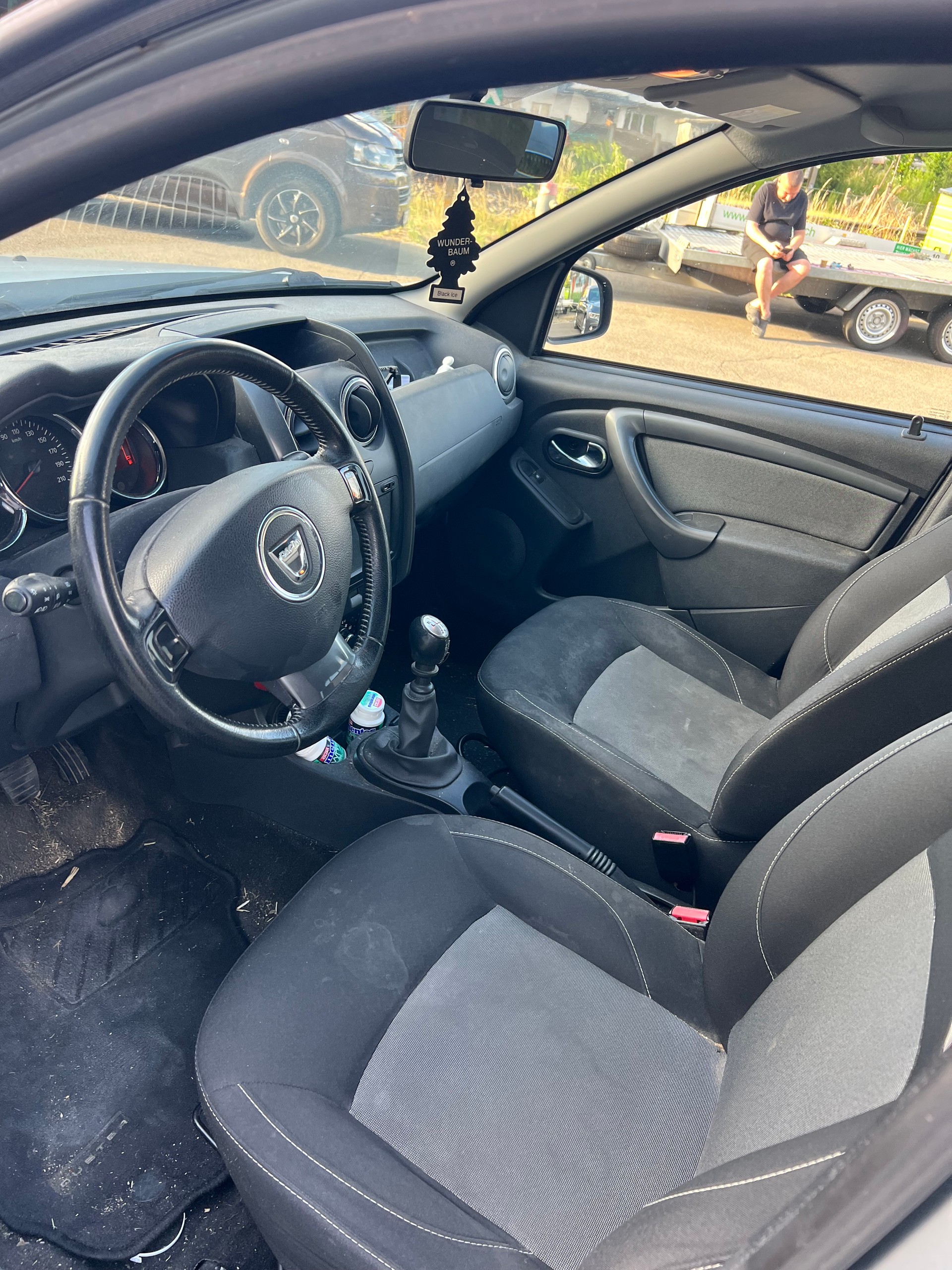 DACIA Duster 1.2 T Privilège 4x4-image-8