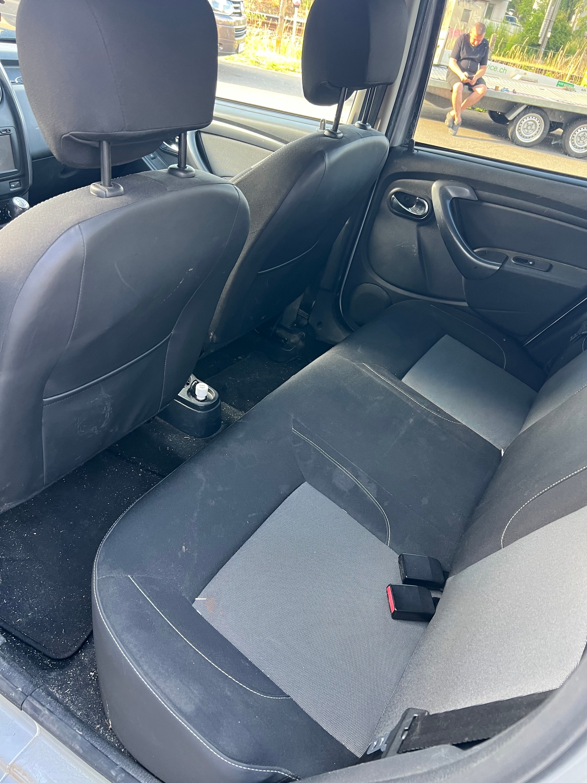 DACIA Duster 1.2 T Privilège 4x4-image-9