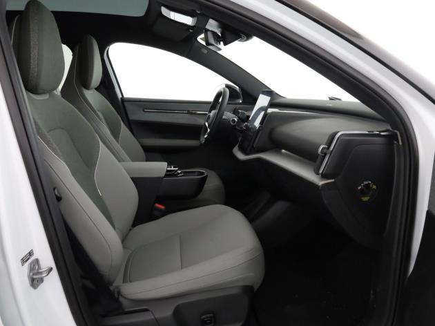 VOLVO EX30 E60 69kWh Twin Ultra-image-3