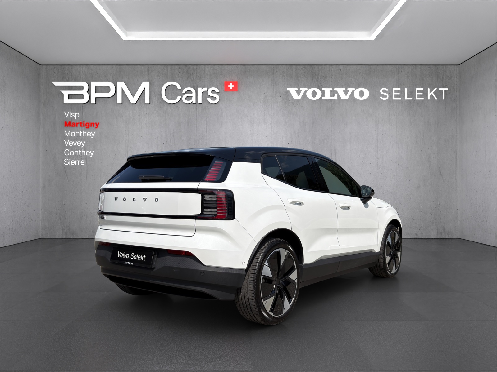 VOLVO EX30 E60 69kWh Twin Ultra-showroom-element-3