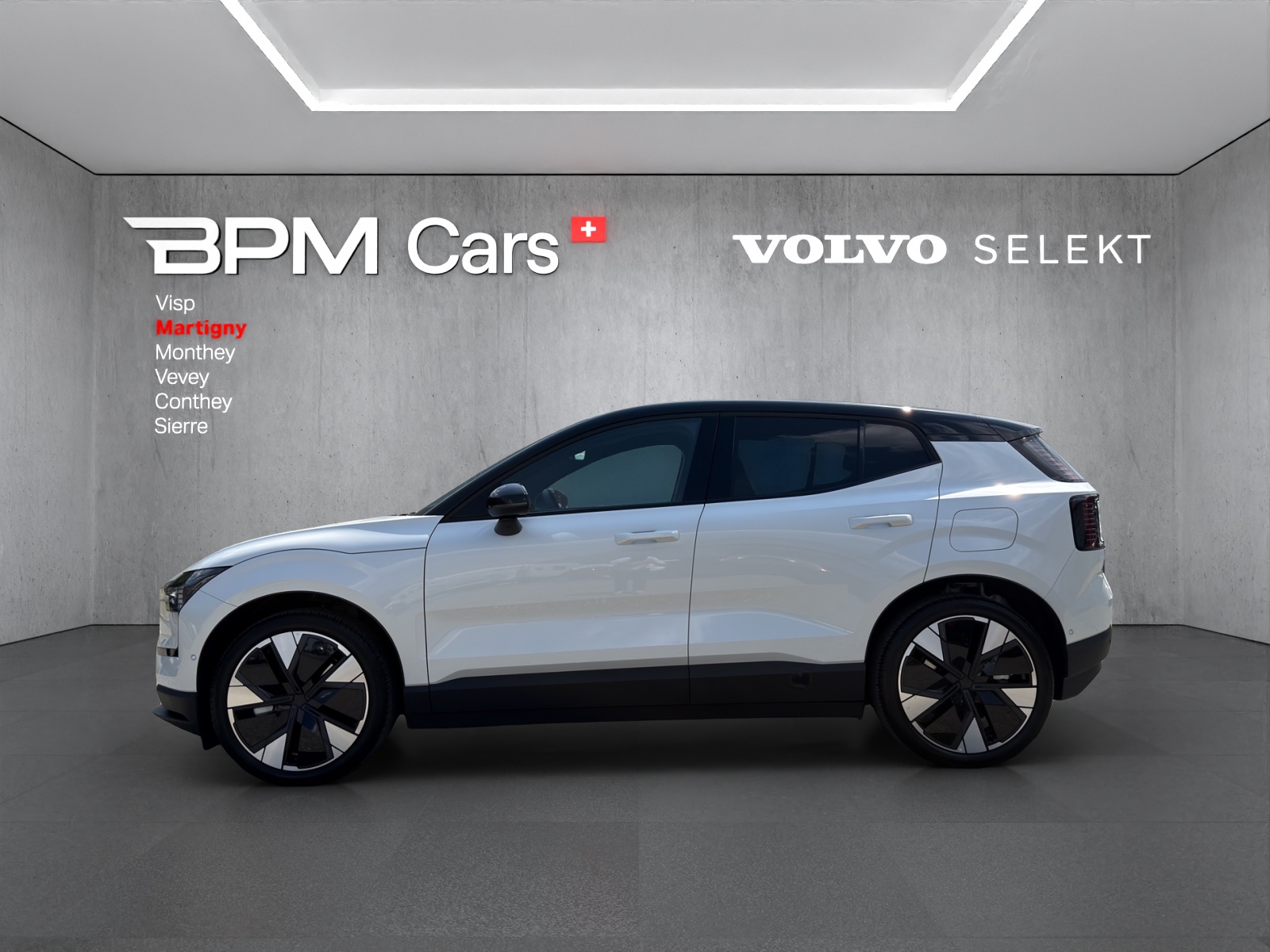 VOLVO EX30 E60 69kWh Twin Ultra-image-17