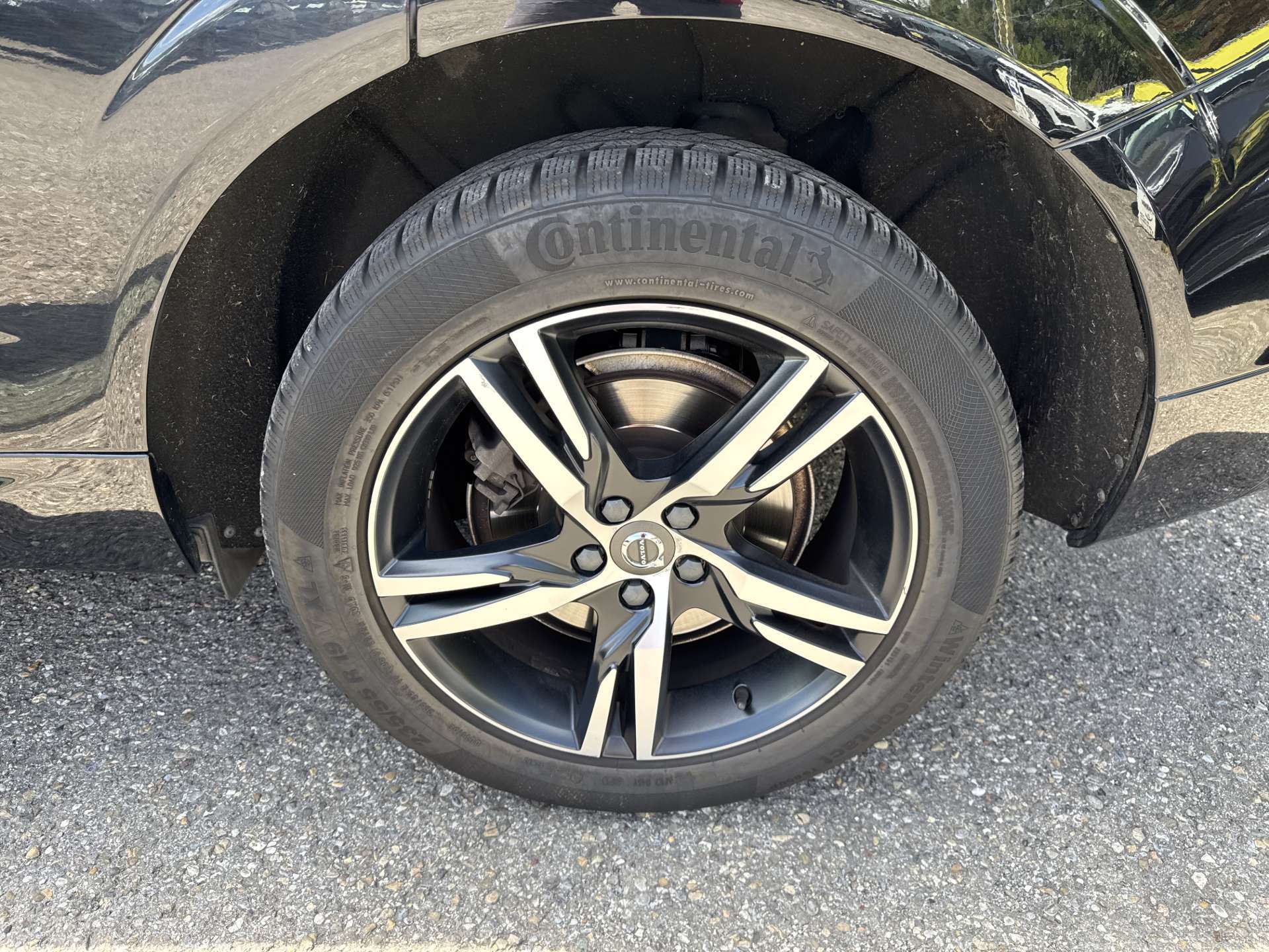 VOLVO XC60 B5 Diesel AWD 235PS R-Design Geartronic-Automat-image-9