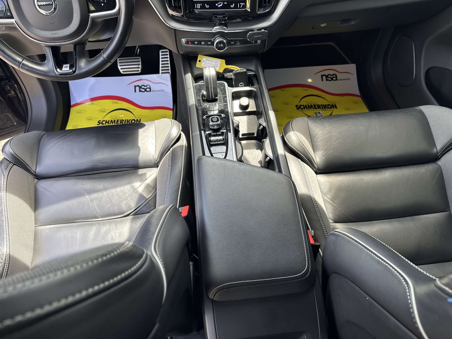 VOLVO XC60 B5 Diesel AWD 235PS R-Design Geartronic-Automat-image-13