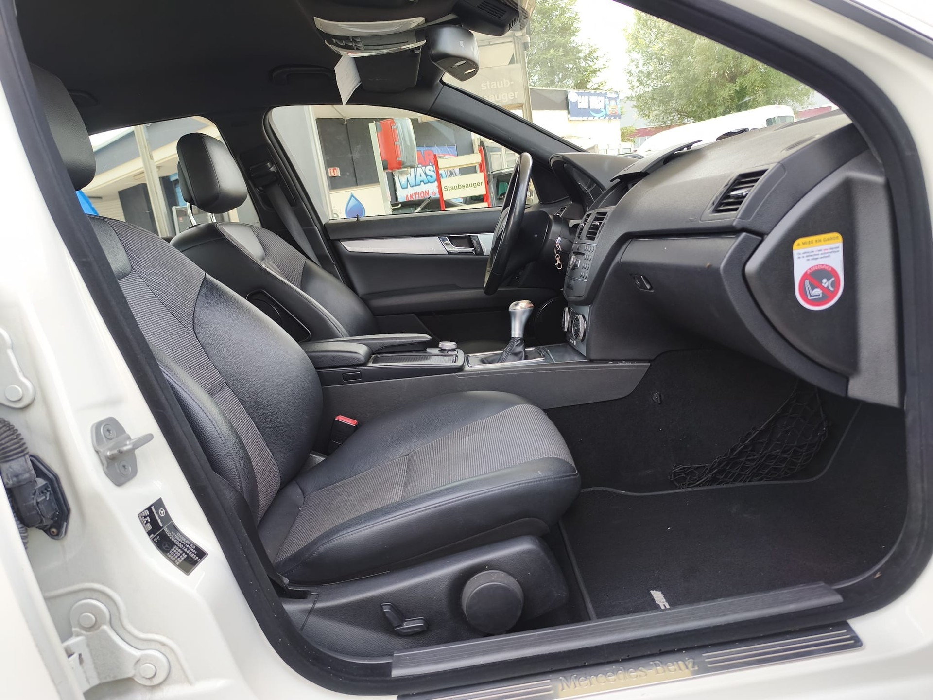 MERCEDES-BENZ C 180 CDI BlueEfficiency My Star Automatic-image-17