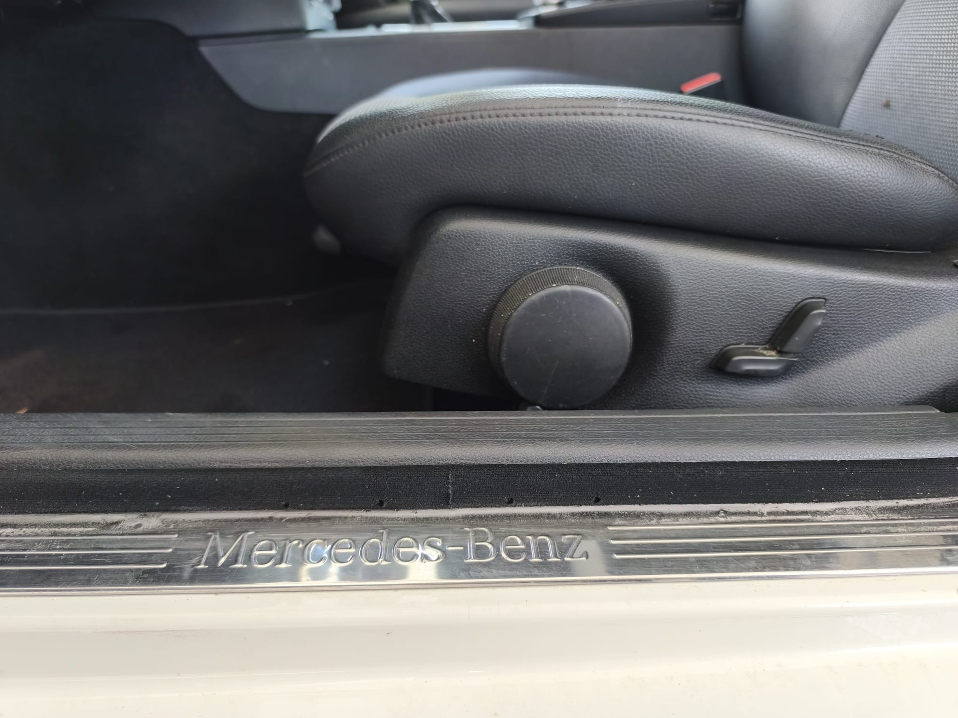 MERCEDES-BENZ C 180 CDI BlueEfficiency My Star Automatic-image-22