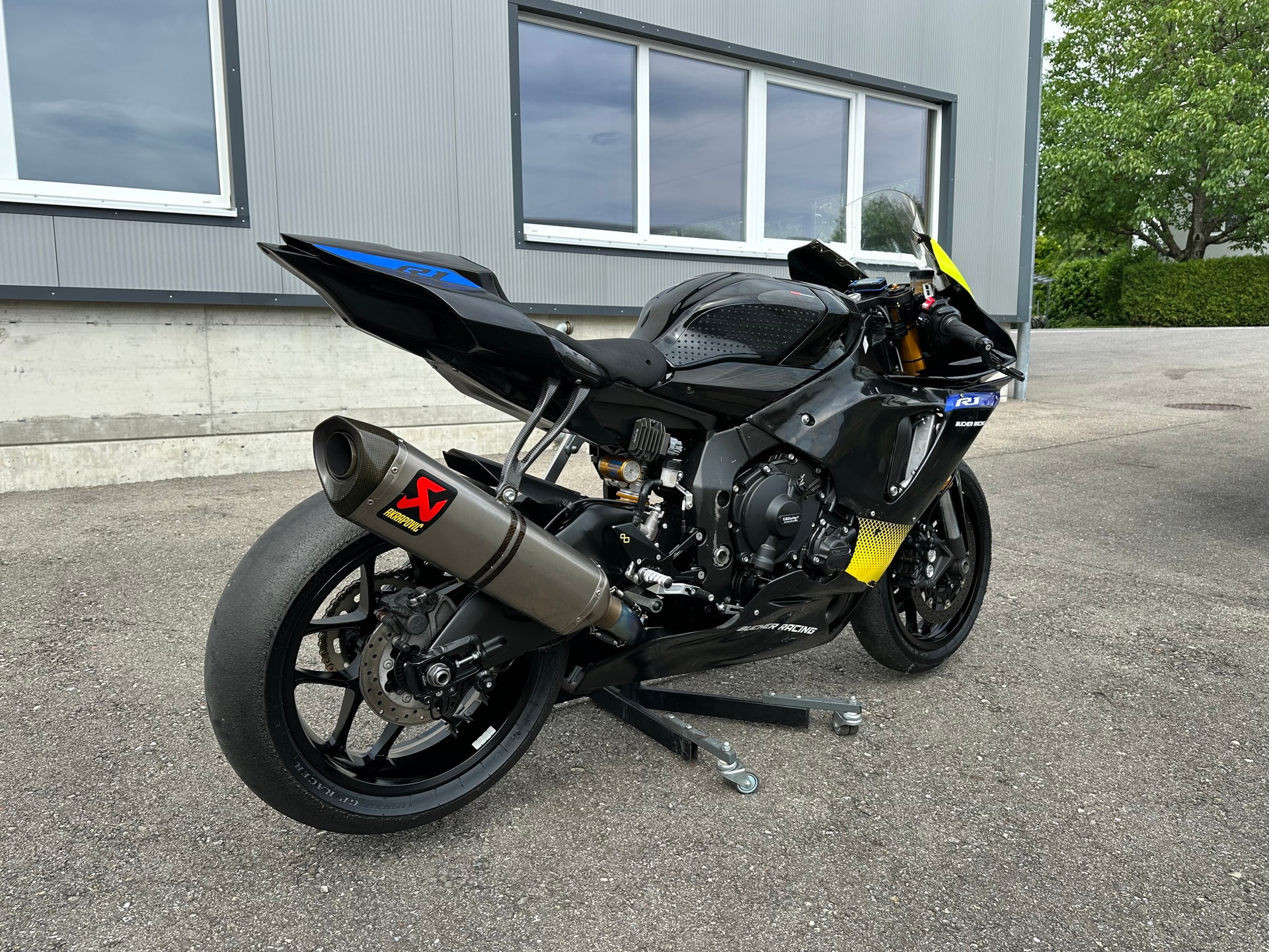 YAMAHA YZF-R1 ABS-image-2