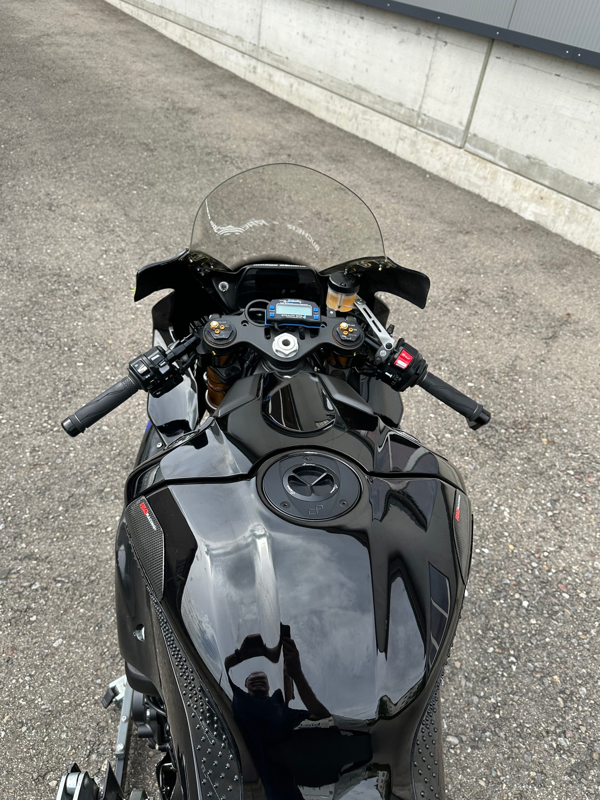 YAMAHA YZF-R1 ABS-image-7