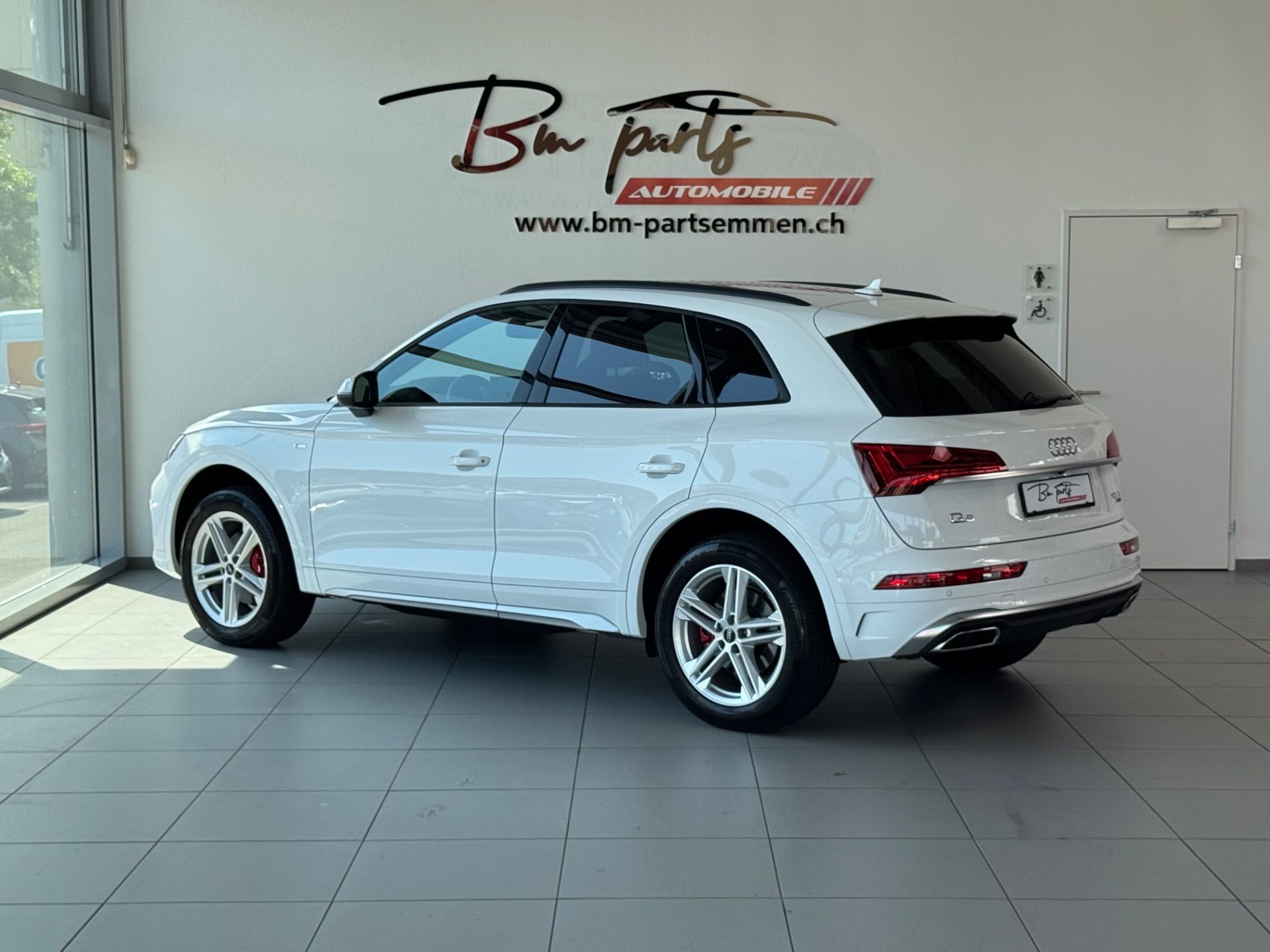 AUDI Q5 40 TDI quattro S-line quattro S-tronic-showroom-element-3