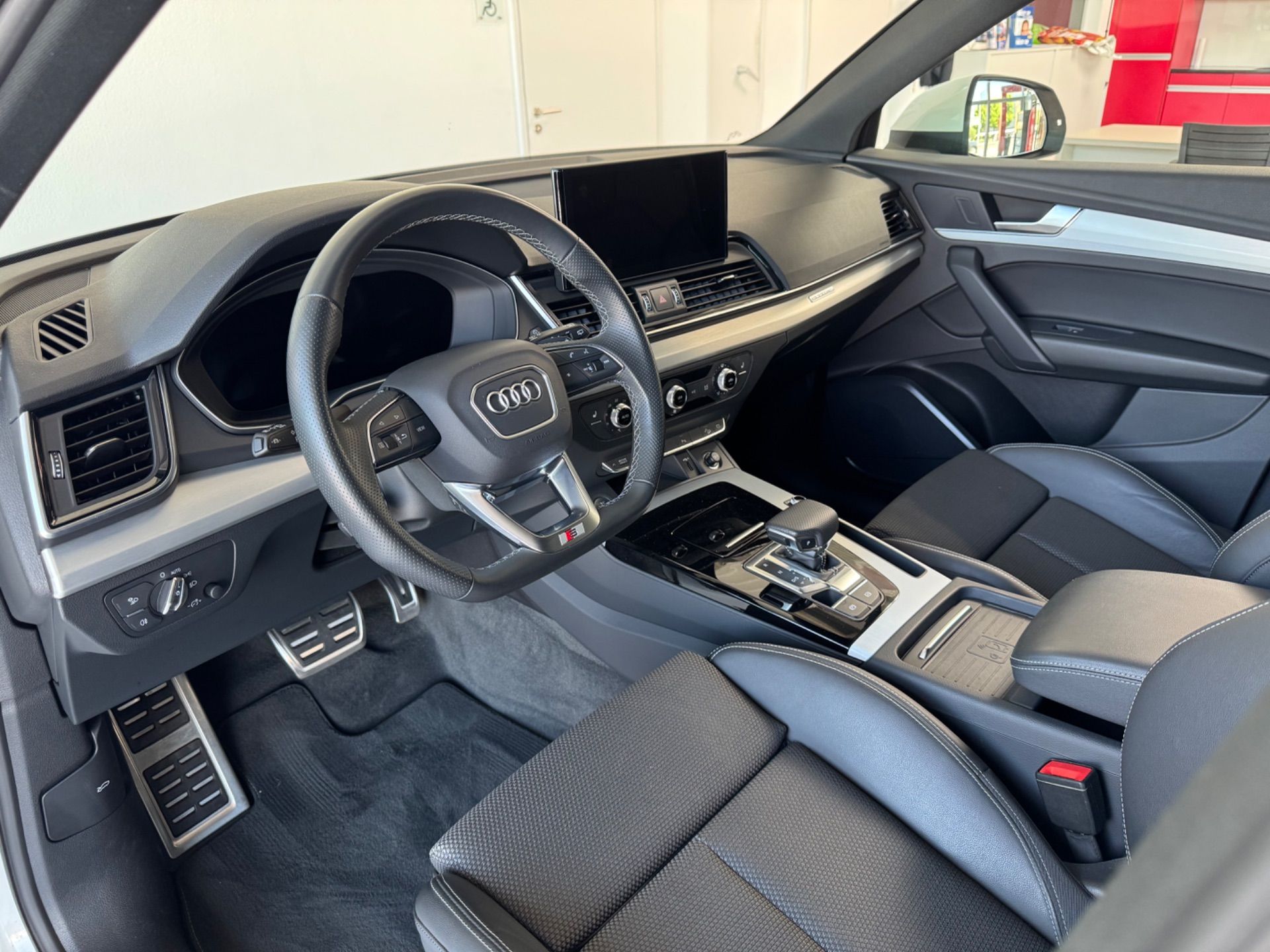 AUDI Q5 40 TDI quattro S-line quattro S-tronic-image-8