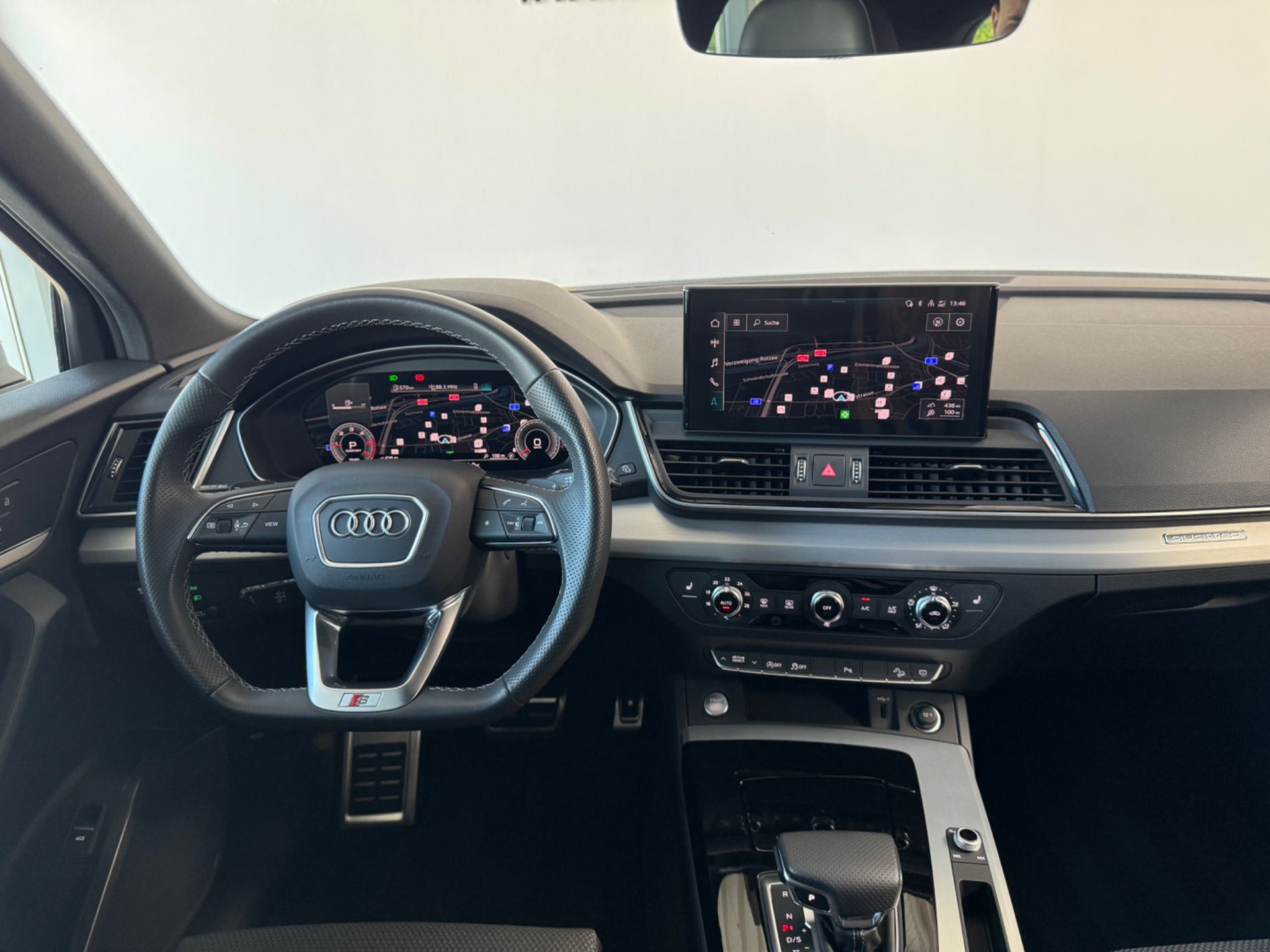 AUDI Q5 40 TDI quattro S-line quattro S-tronic-image-9