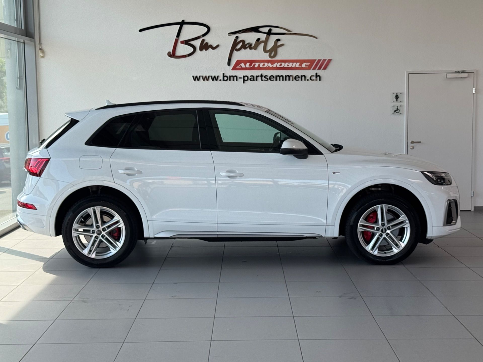 AUDI Q5 40 TDI quattro S-line quattro S-tronic-image-6