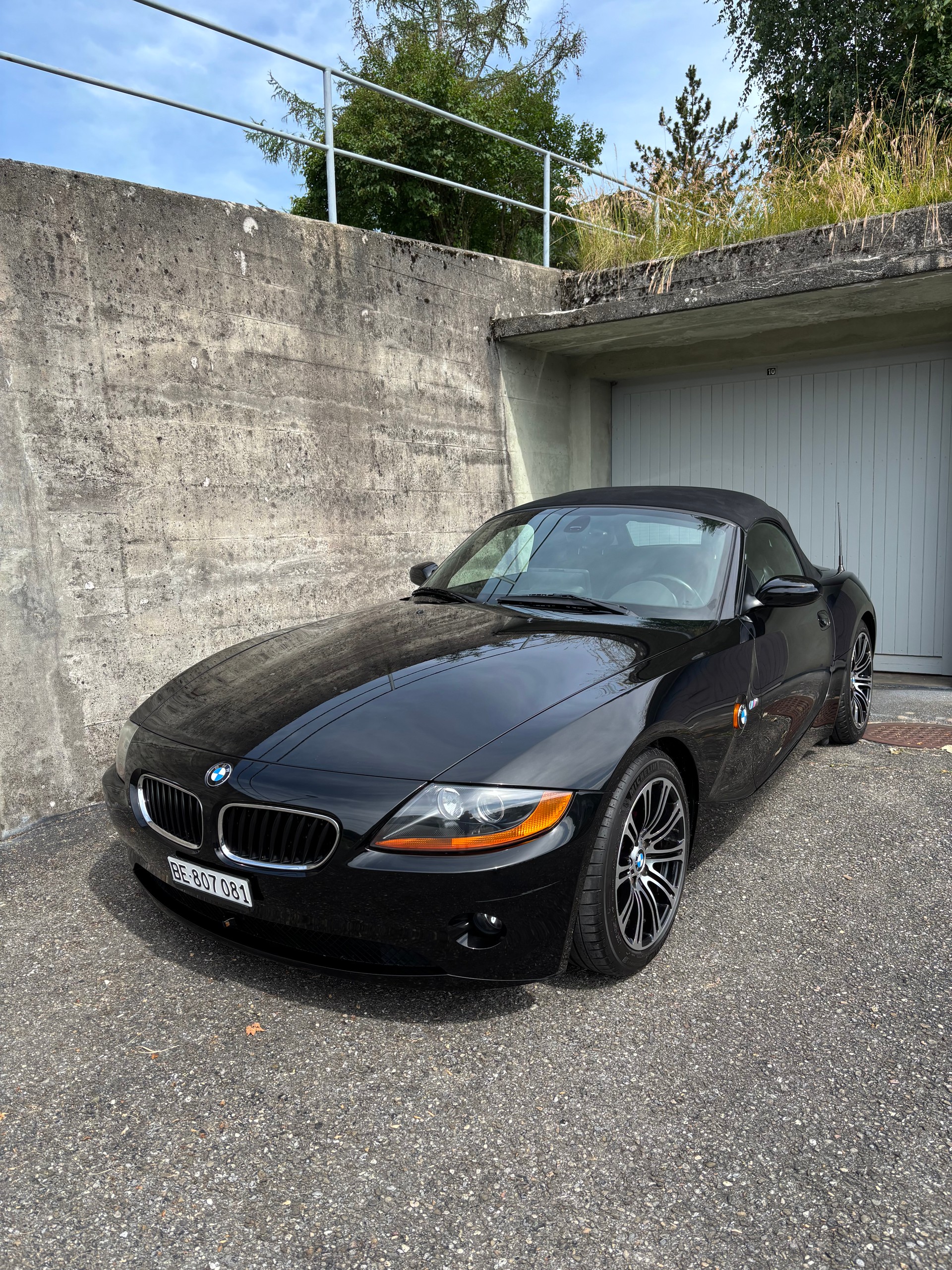 BMW 2.5i-image-1
