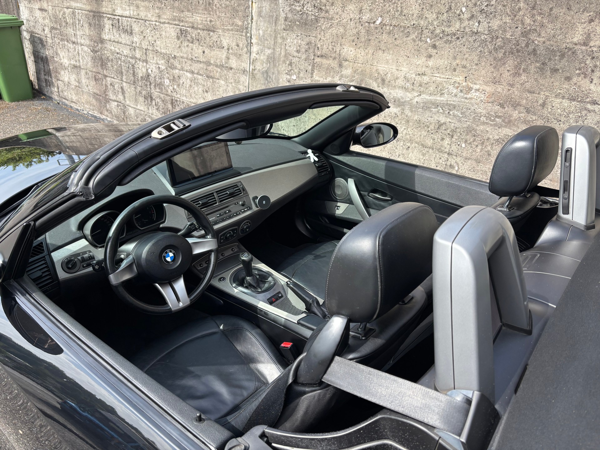 BMW 2.5i-image-4