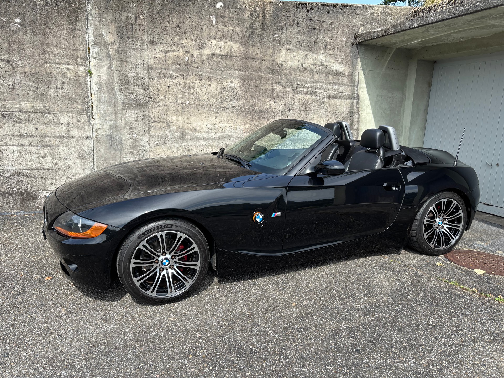 BMW 2.5i-image-5