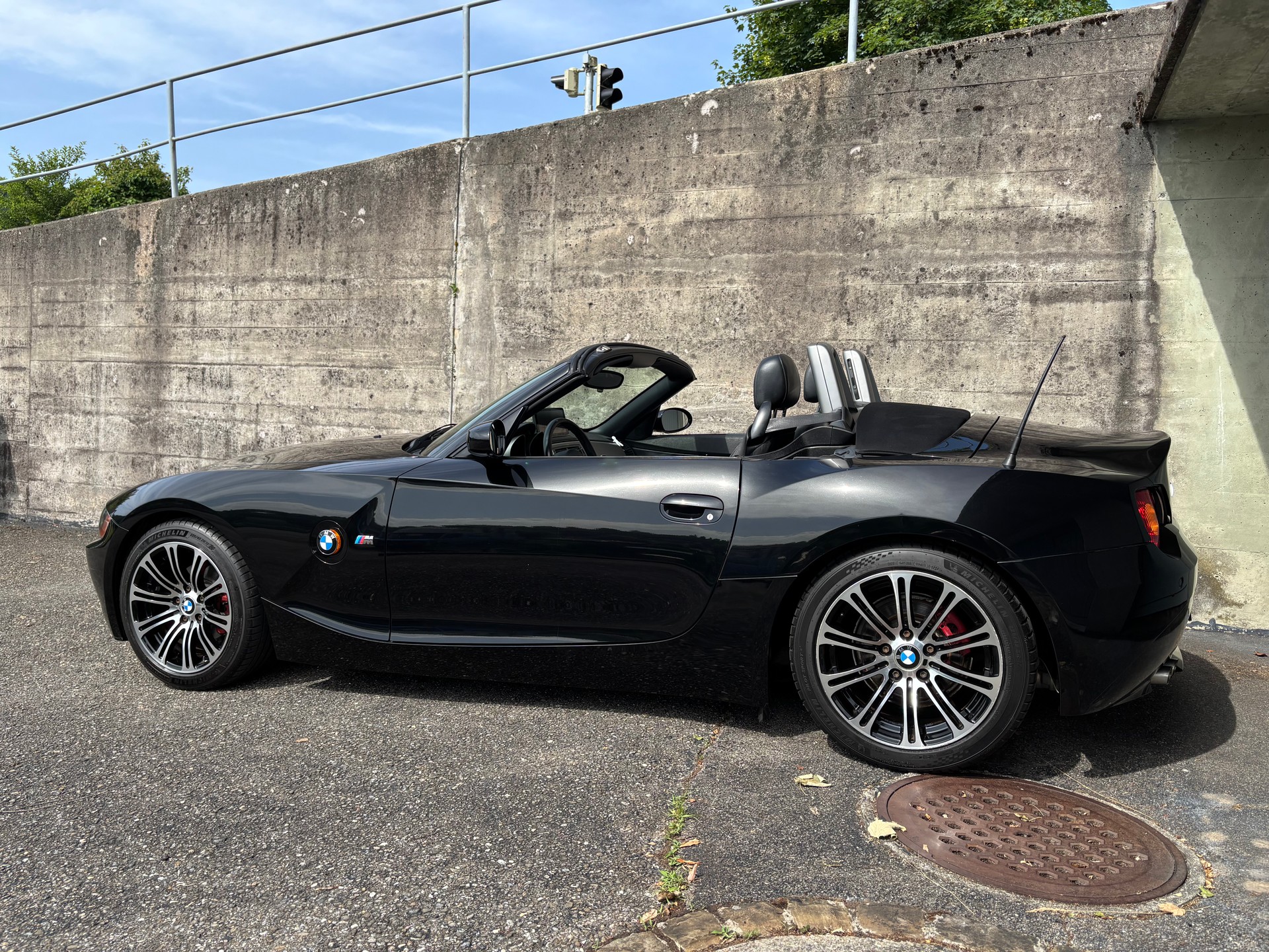 BMW 2.5i-image-0