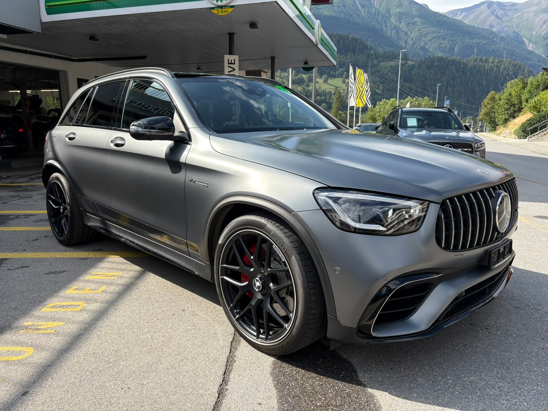MERCEDES-BENZ GLC 63 S AMG 4Matic-image-2