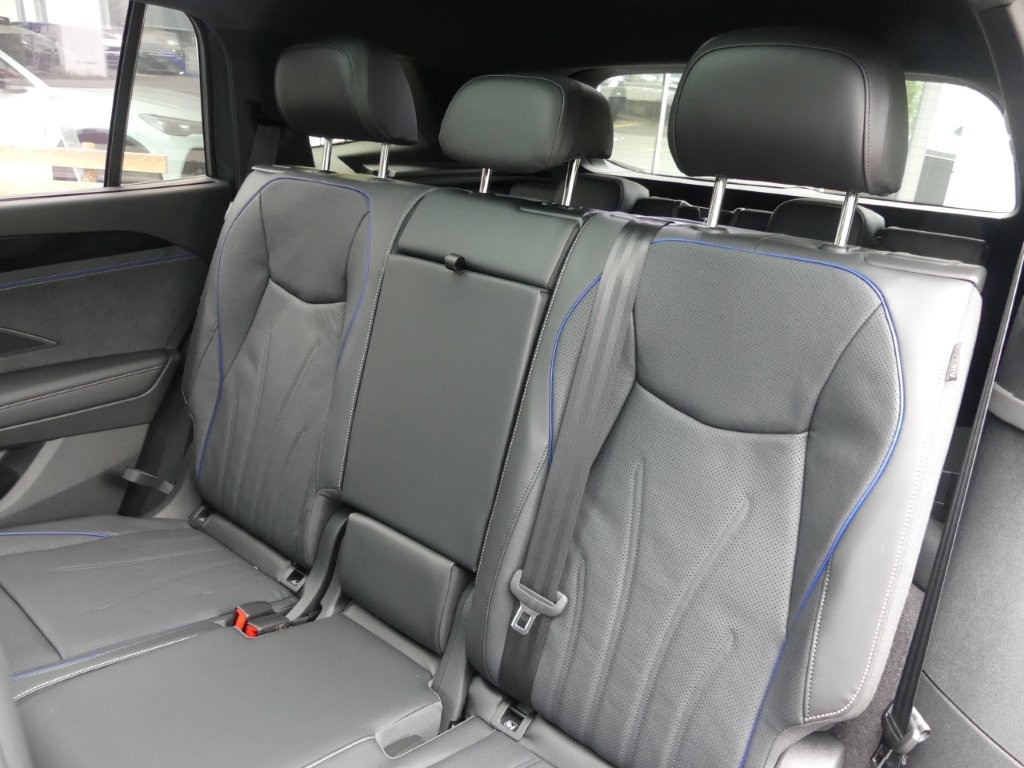 VW Tayron 2.0 TSI R-Line United DSG 4Motion-image-12