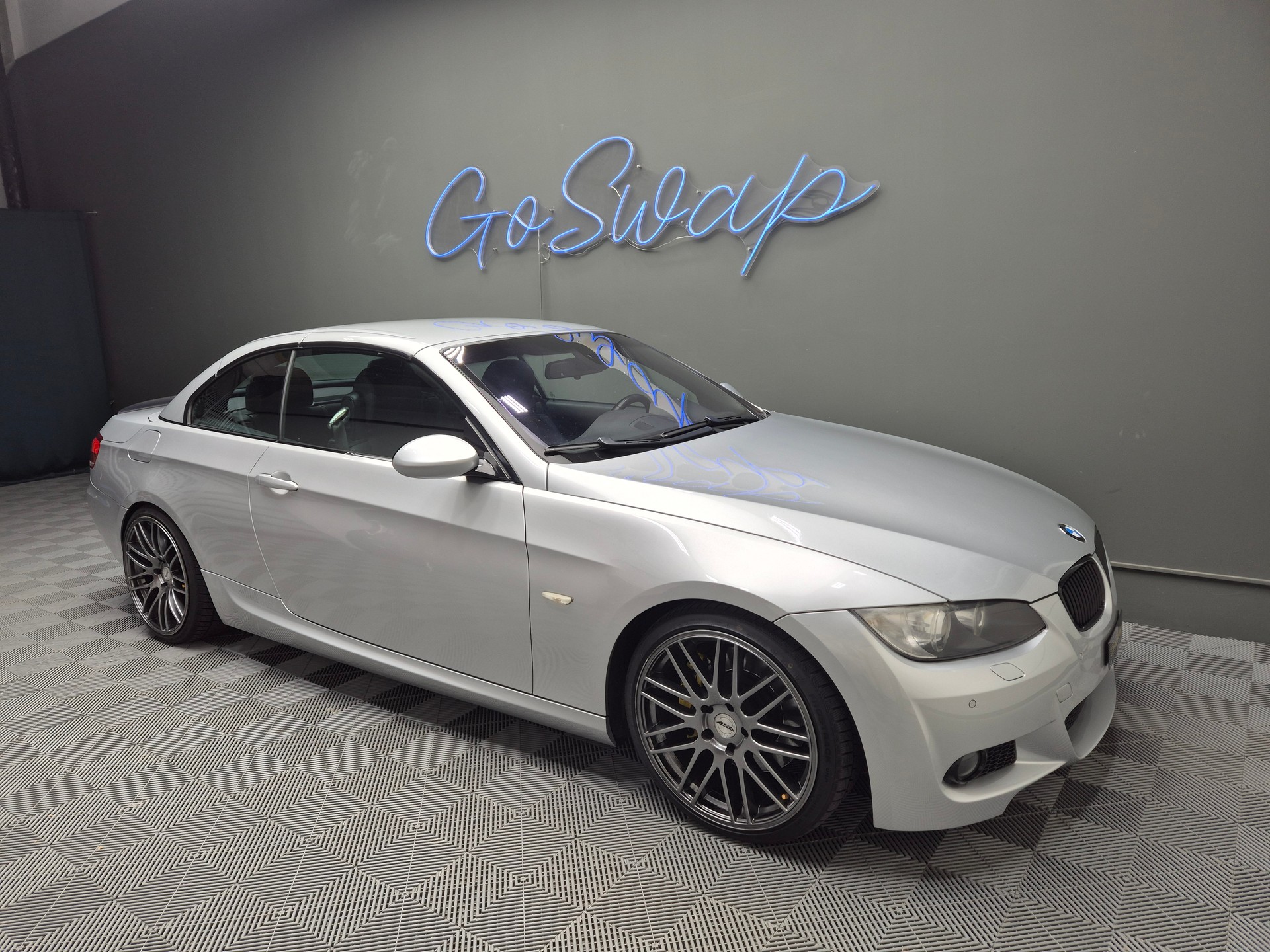 BMW 335i Cabriolet Steptronic-image-25
