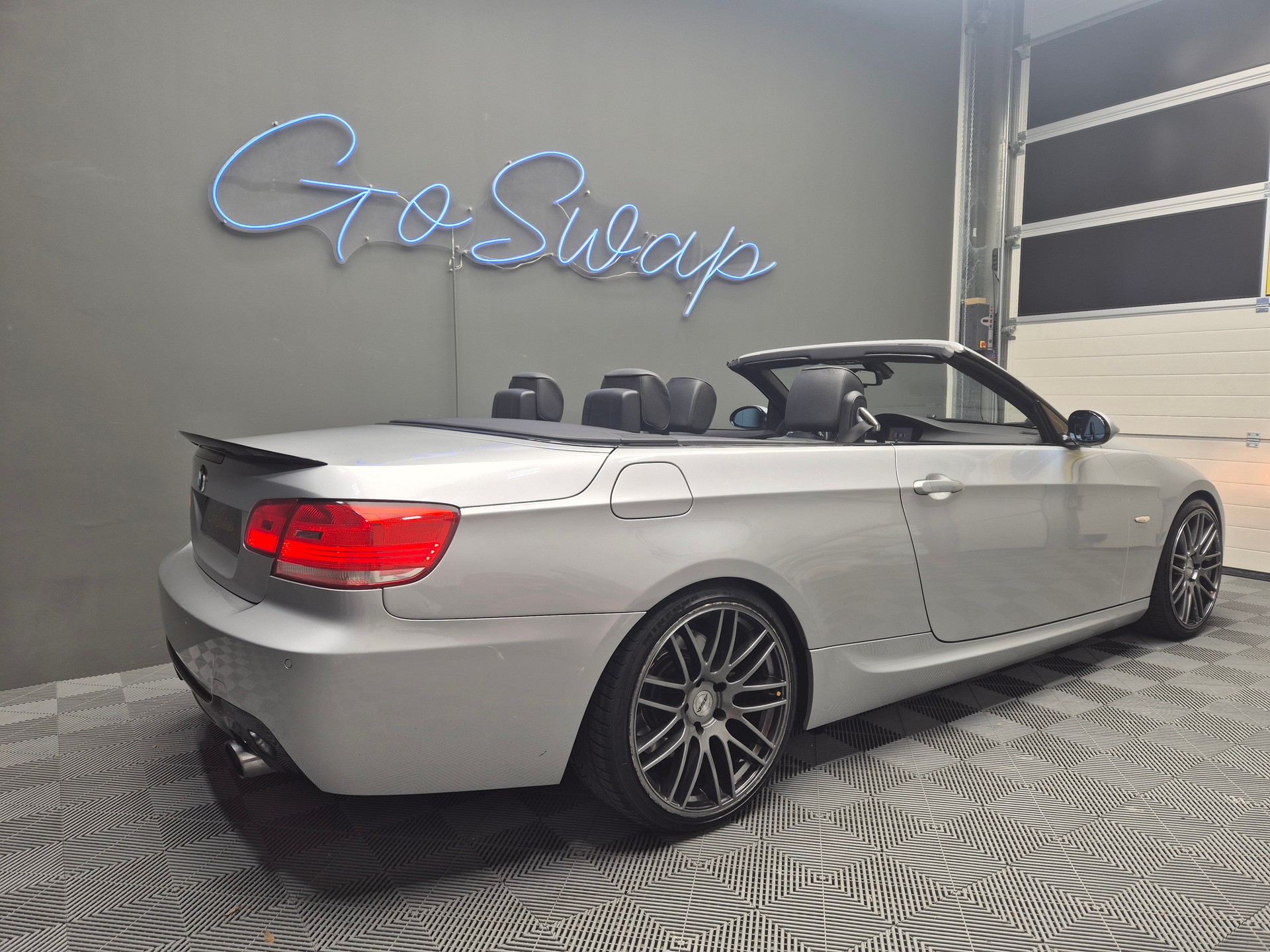 BMW 335i Cabriolet Steptronic-image-1
