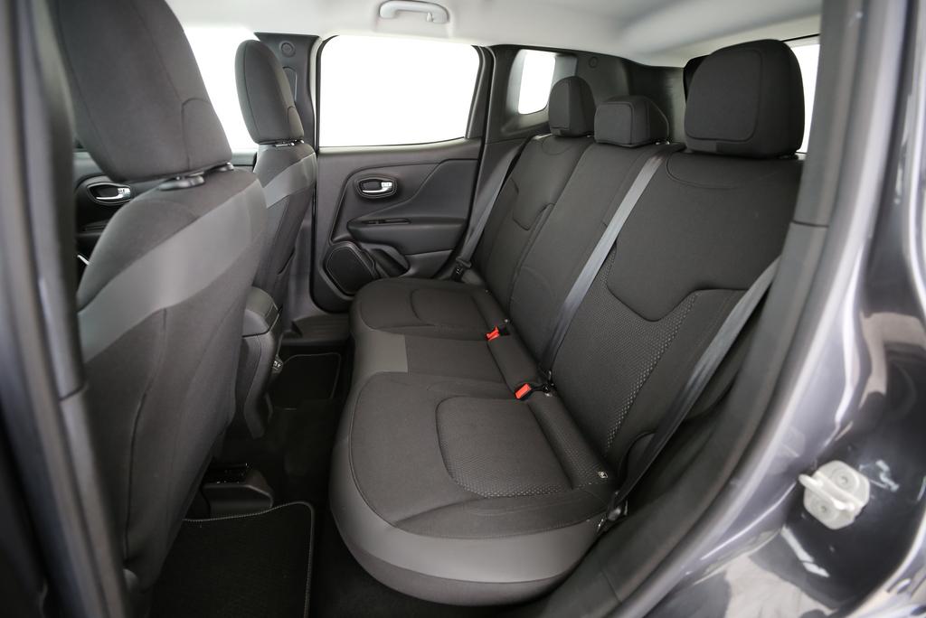JEEP Renegade 1.3 Night Eagle 4xe-image-10