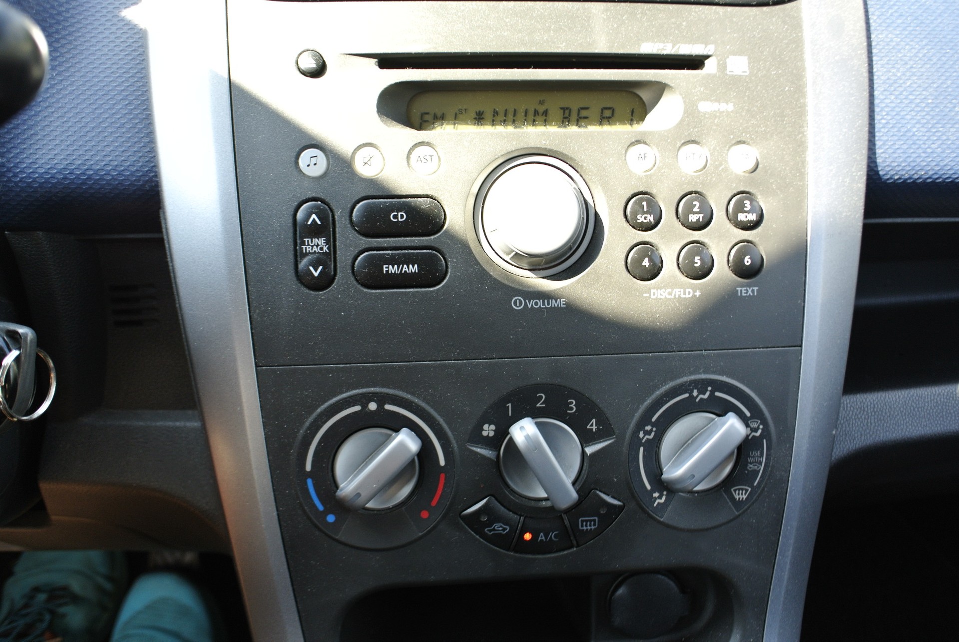 SUZUKI Splash 1.2i 16V GL-image-20