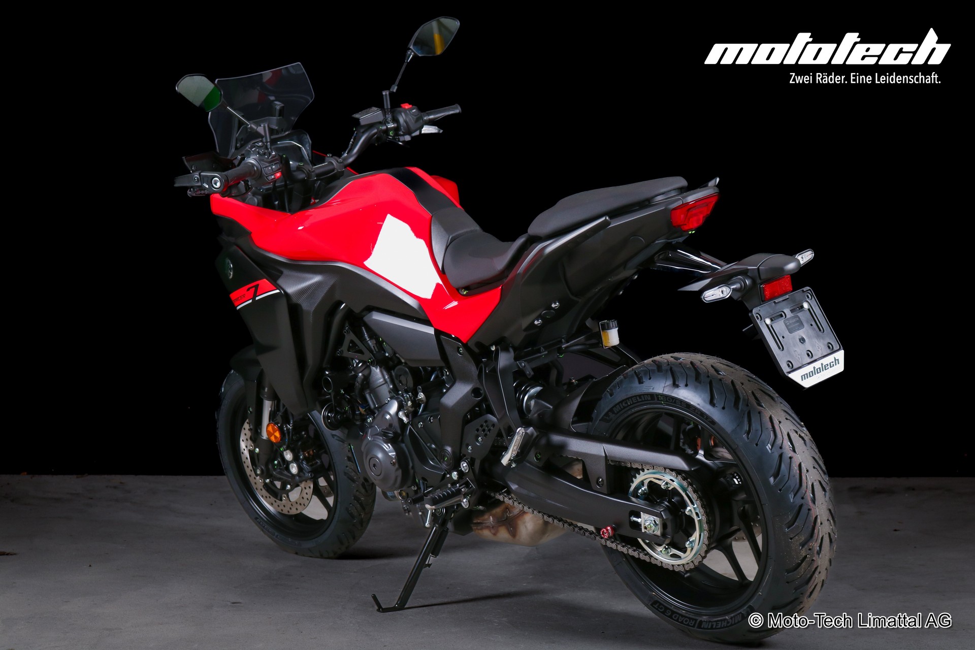 YAMAHA Tracer 7-showroom-element-3