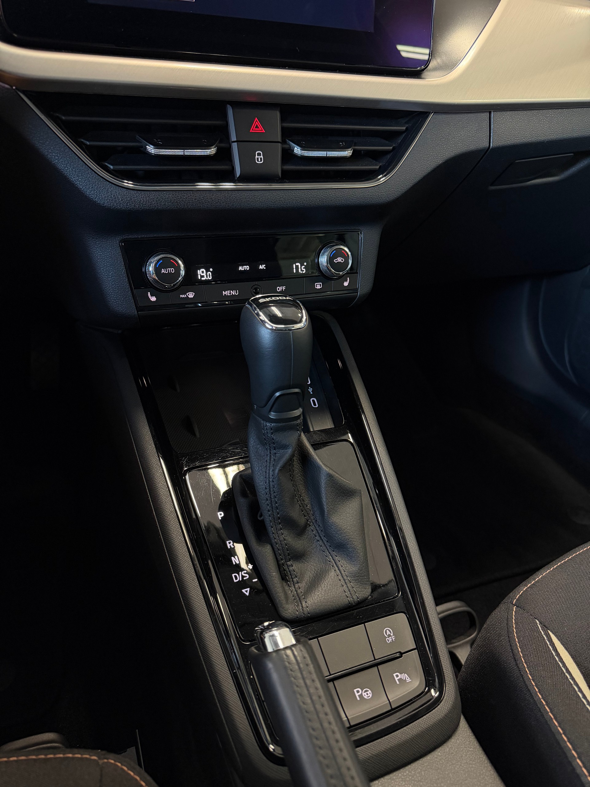SKODA Scala 1.0 TSI Style-image-12