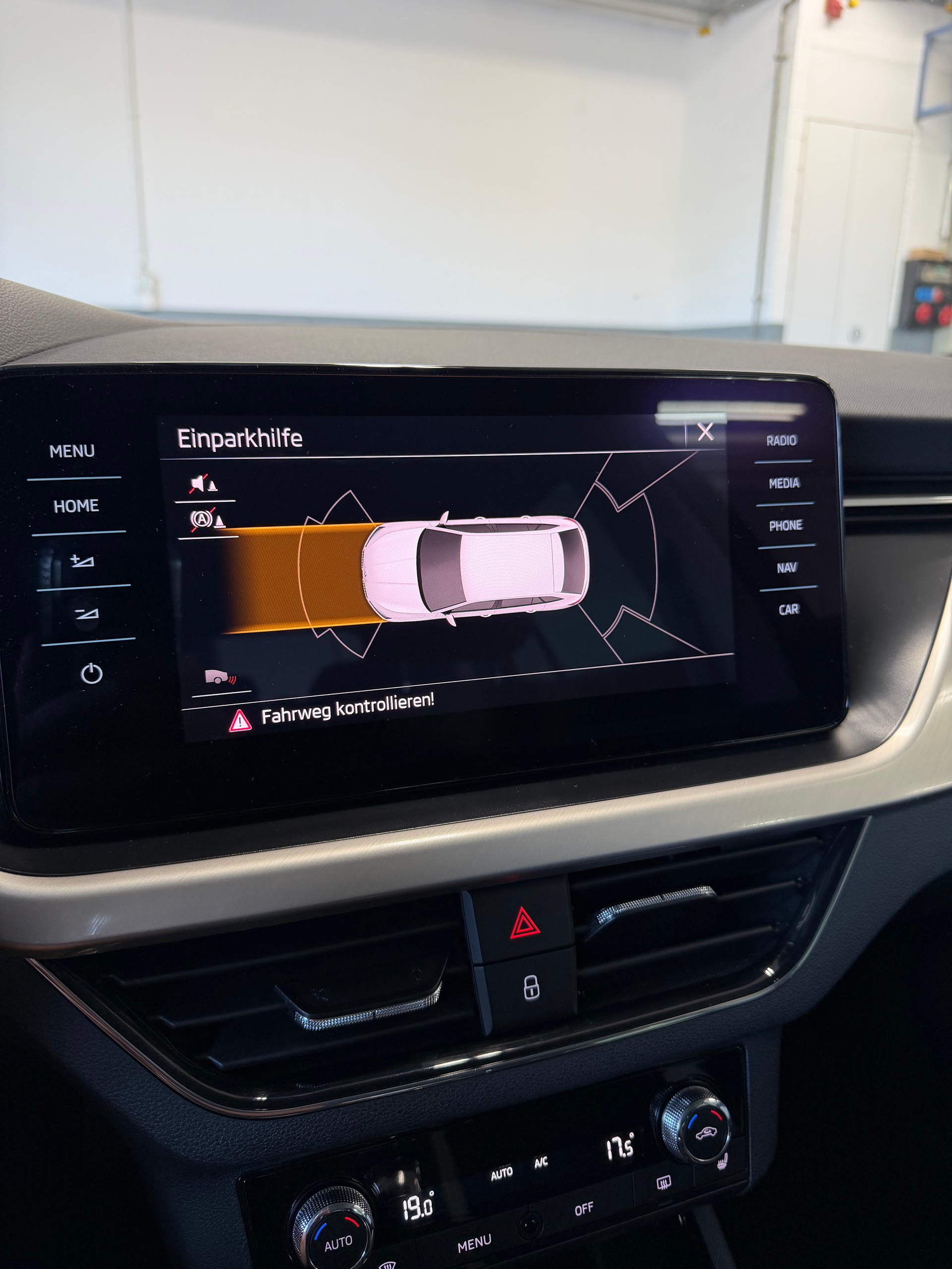 SKODA Scala 1.0 TSI Style-image-11