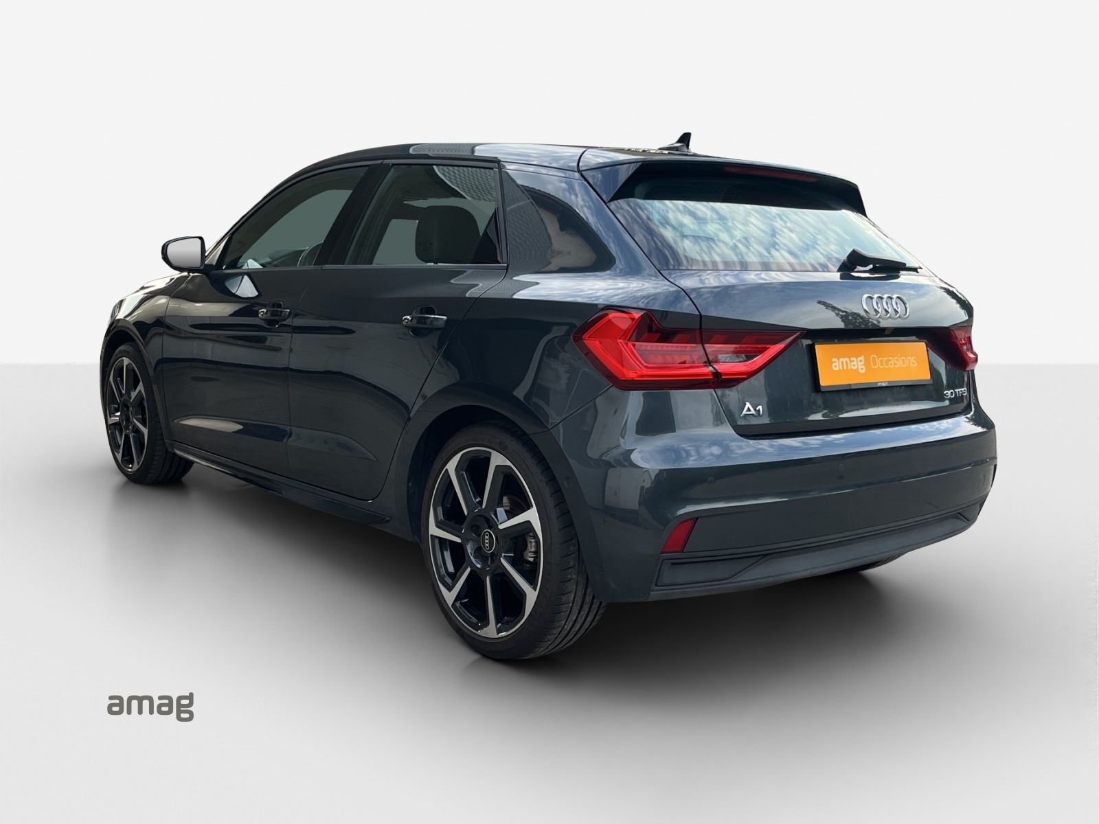 AUDI A1 Sportback 30 TFSI Attraction S-tronic-image-2
