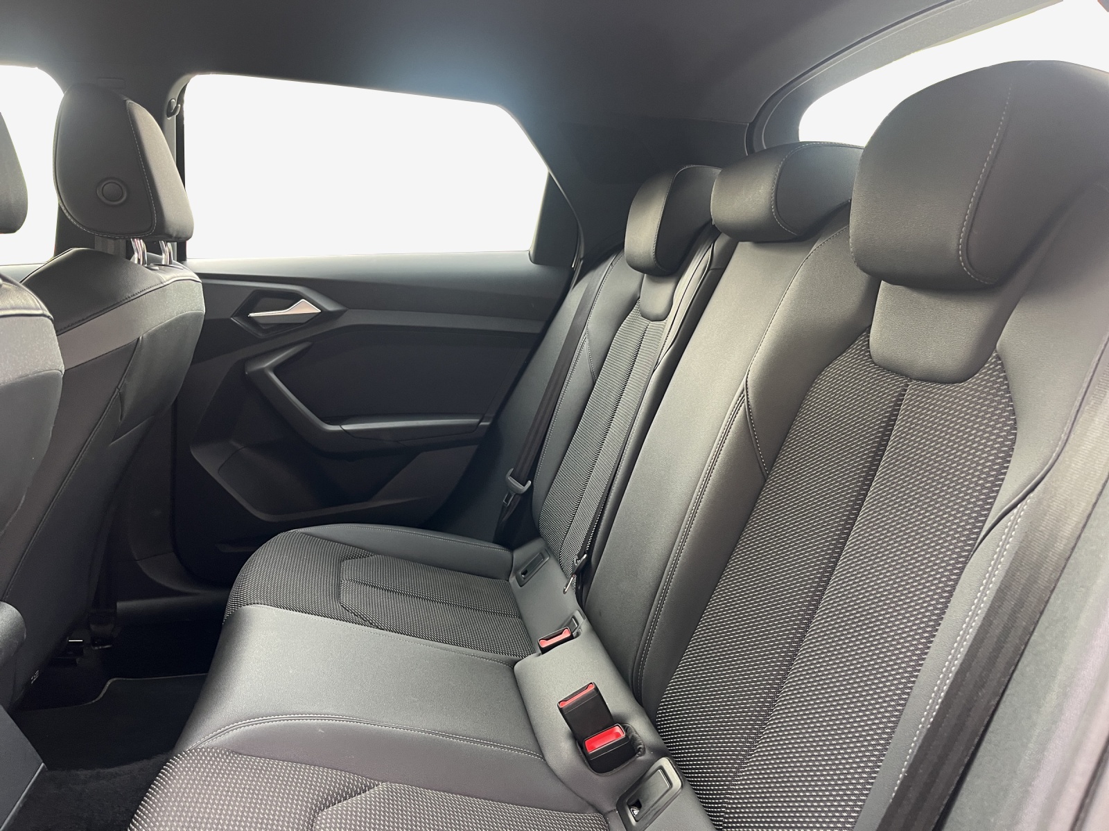 AUDI A1 Sportback 30 TFSI Attraction S-tronic-image-11