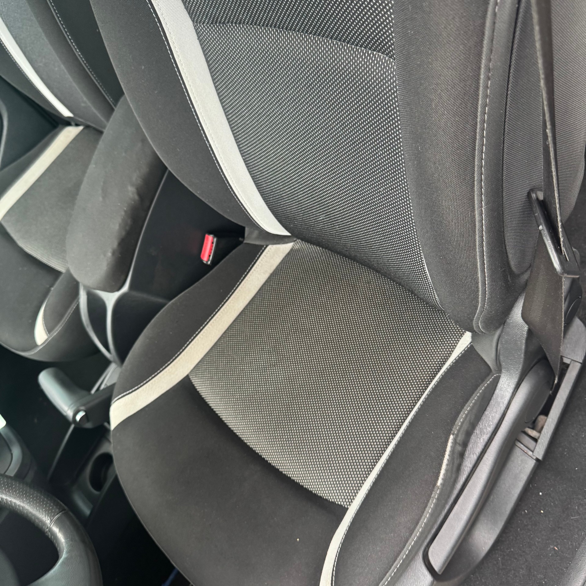 RENAULT Kangoo 1.6 16V Happy Family Automatic-image-9